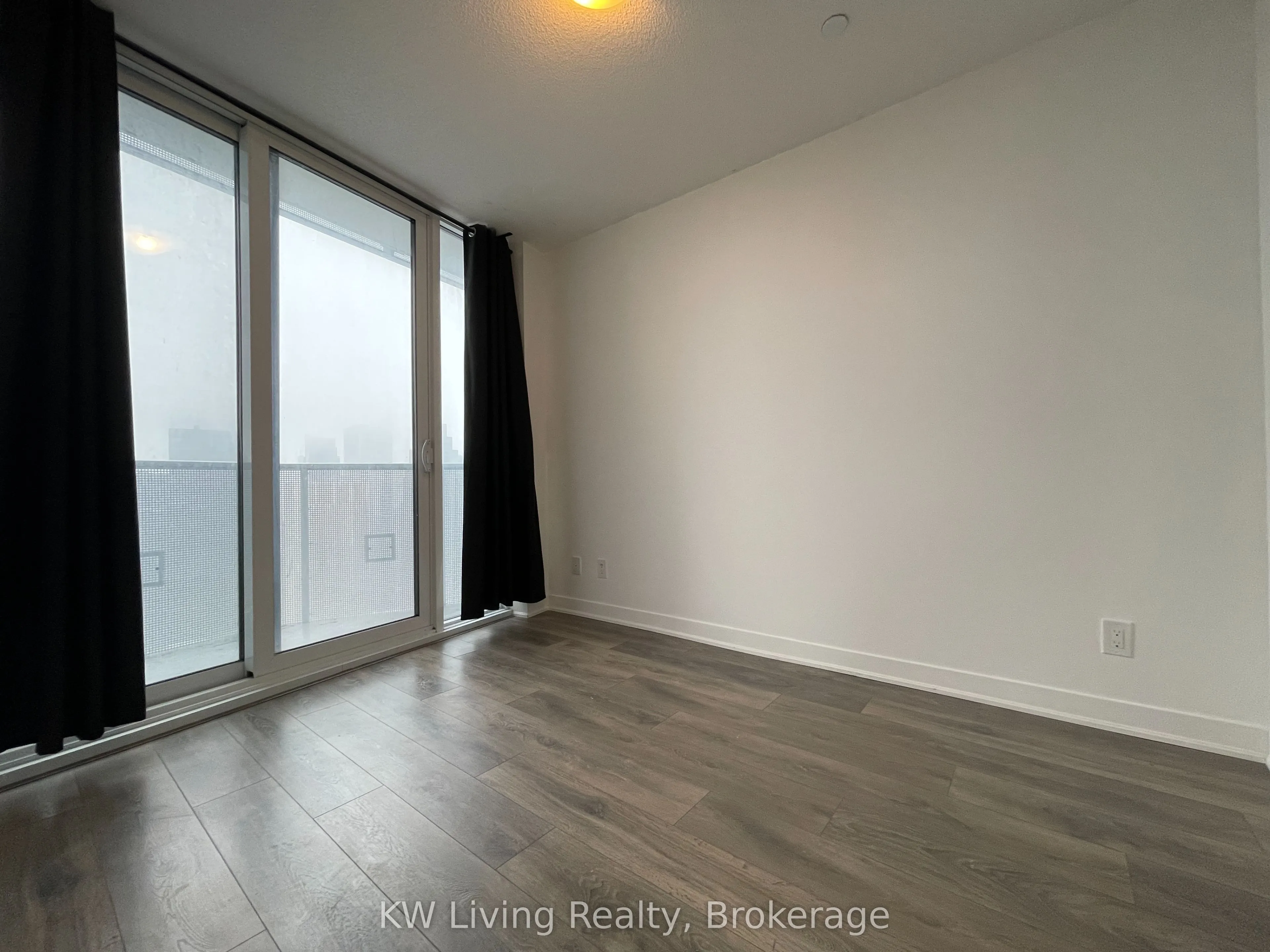 7165 Yonge Street, #1509
