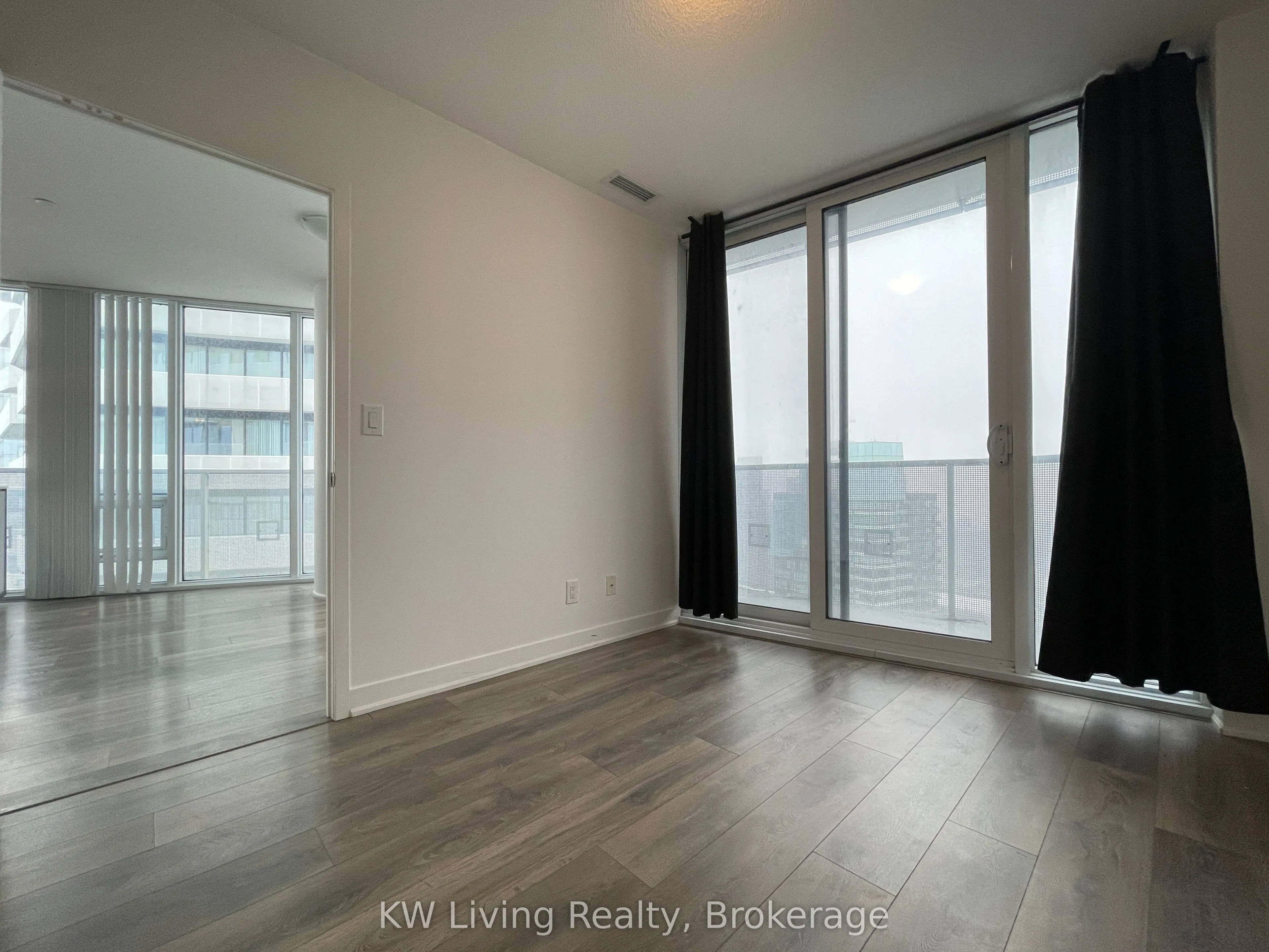 7165 Yonge Street, #1509