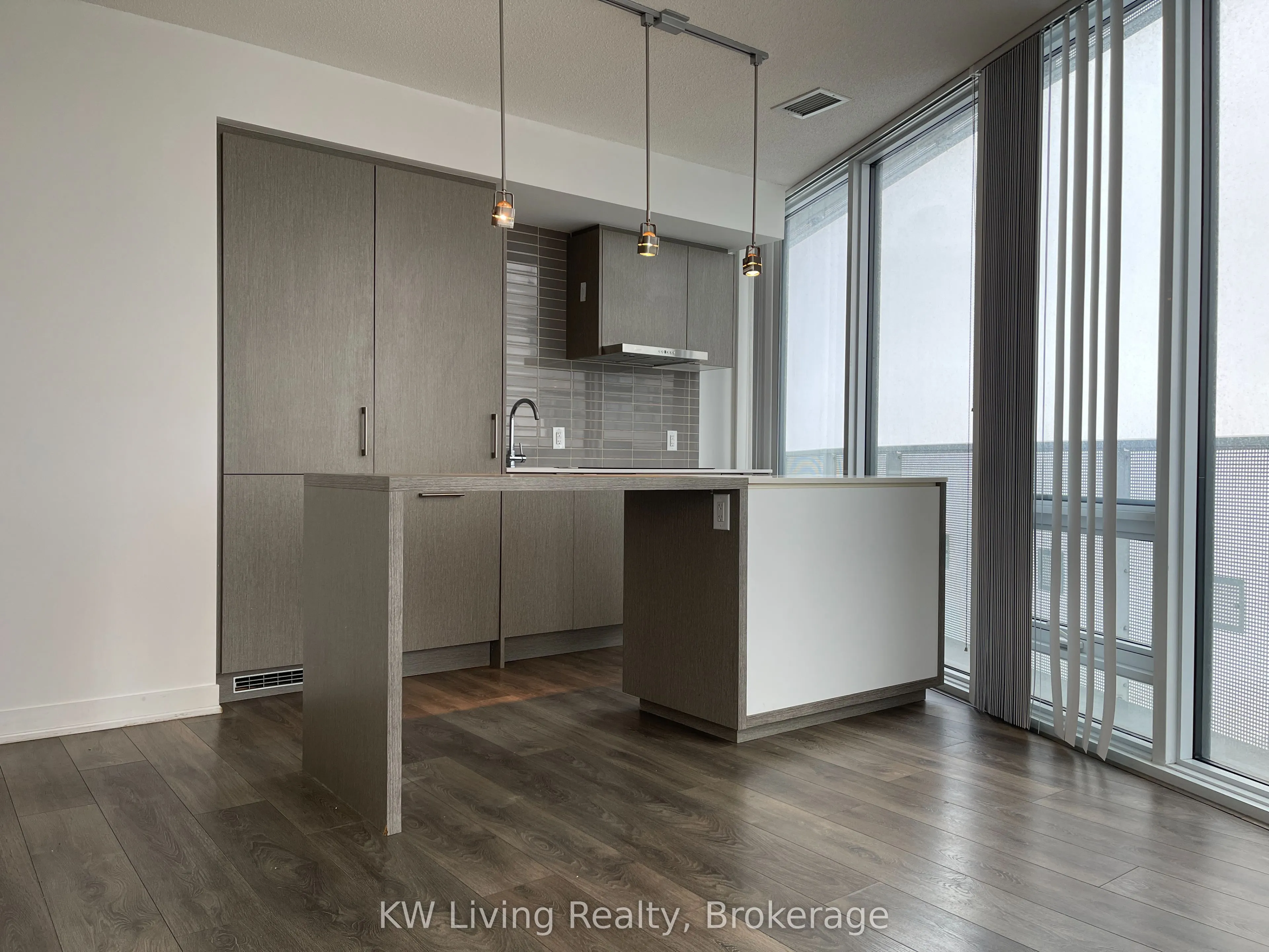 7165 Yonge Street, #1509