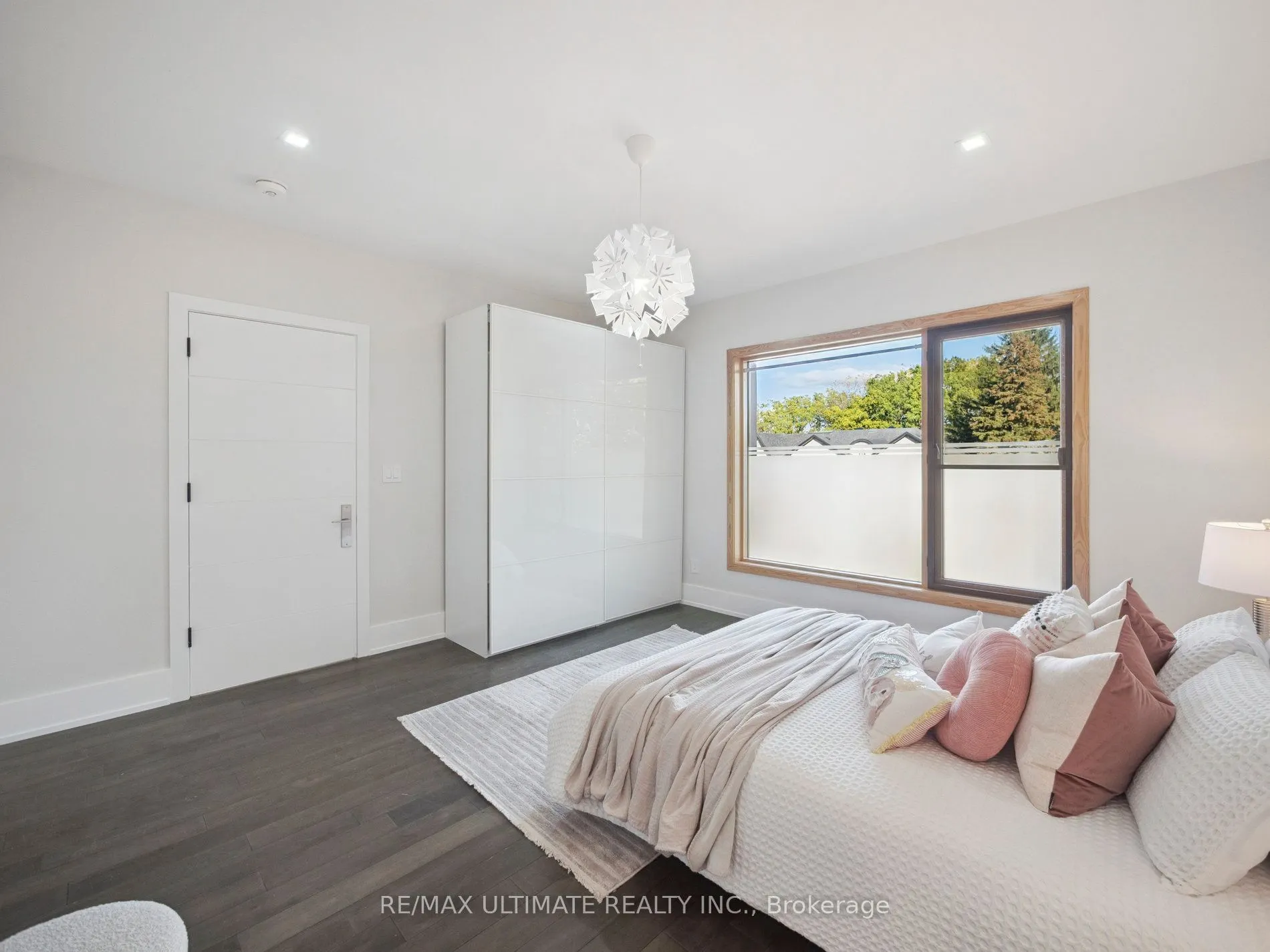 74 Leisure Lane