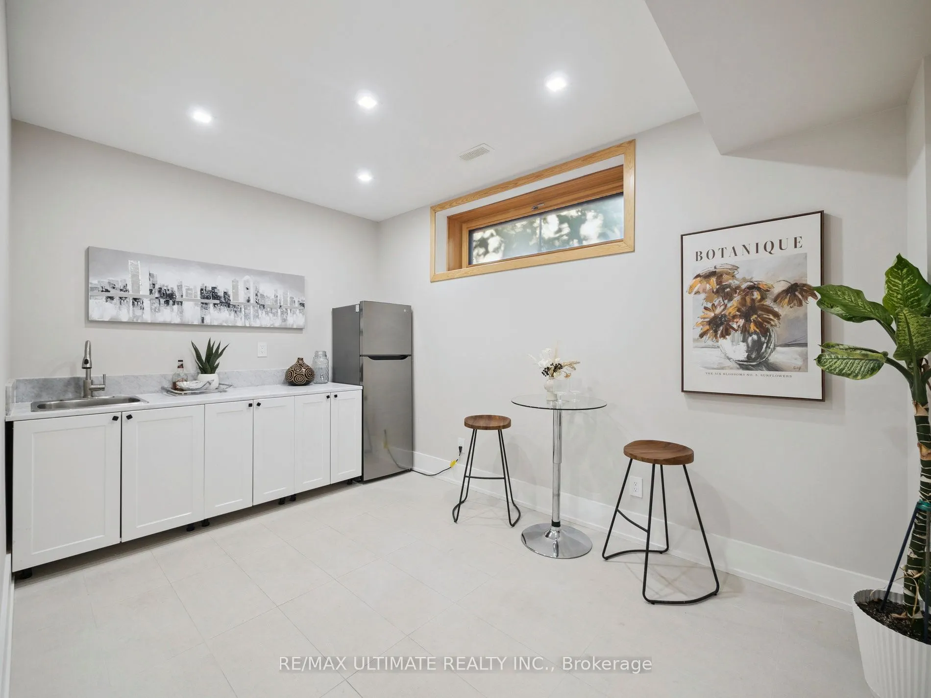 74 Leisure Lane