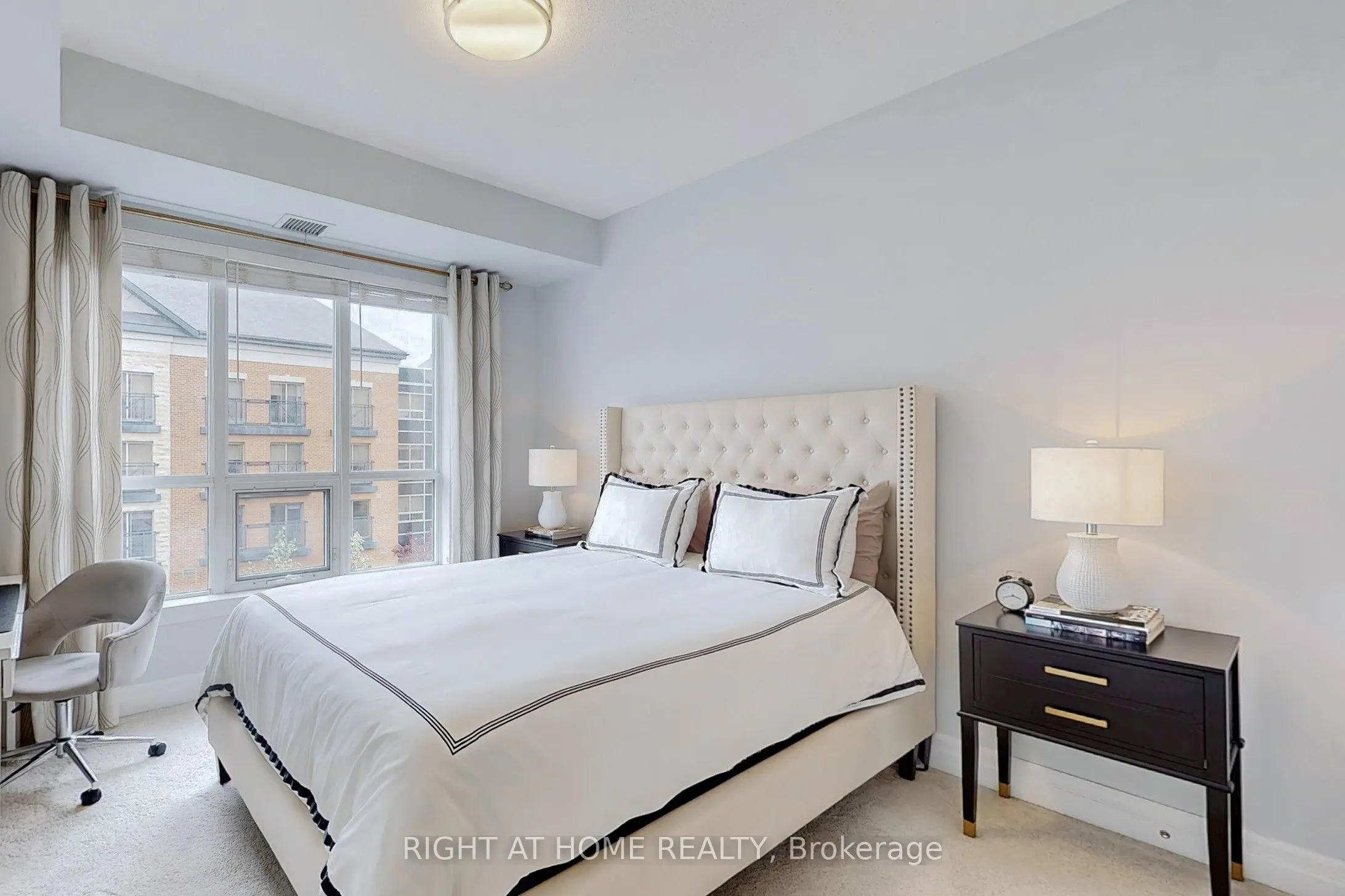 180 John West Way, #422