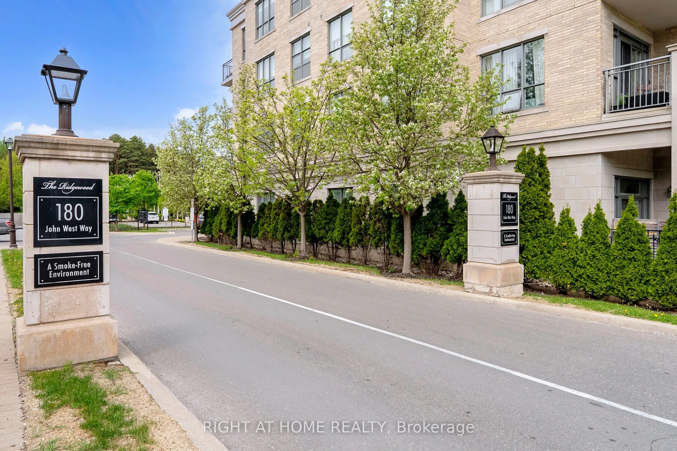 180 John West Way, #422