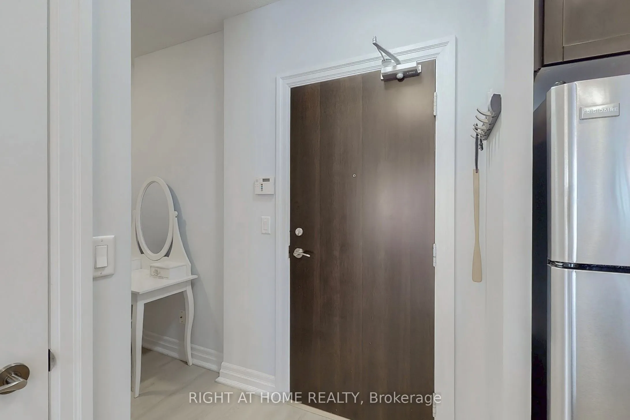 180 John West Way, #422