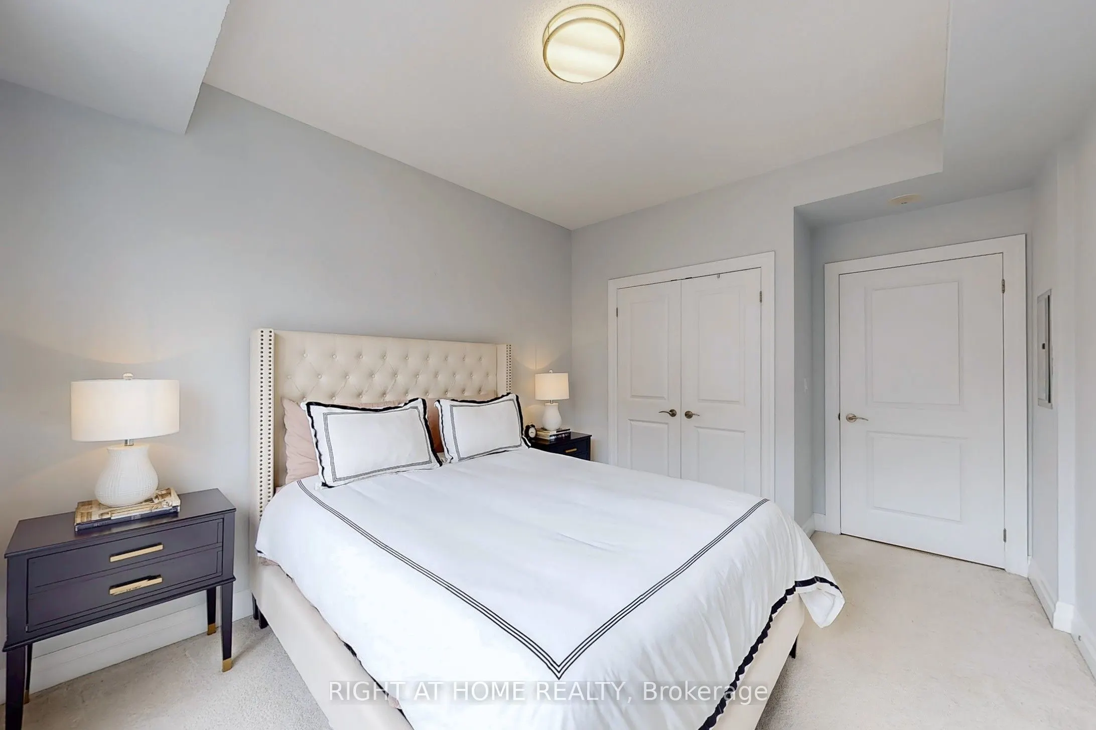 180 John West Way, #422