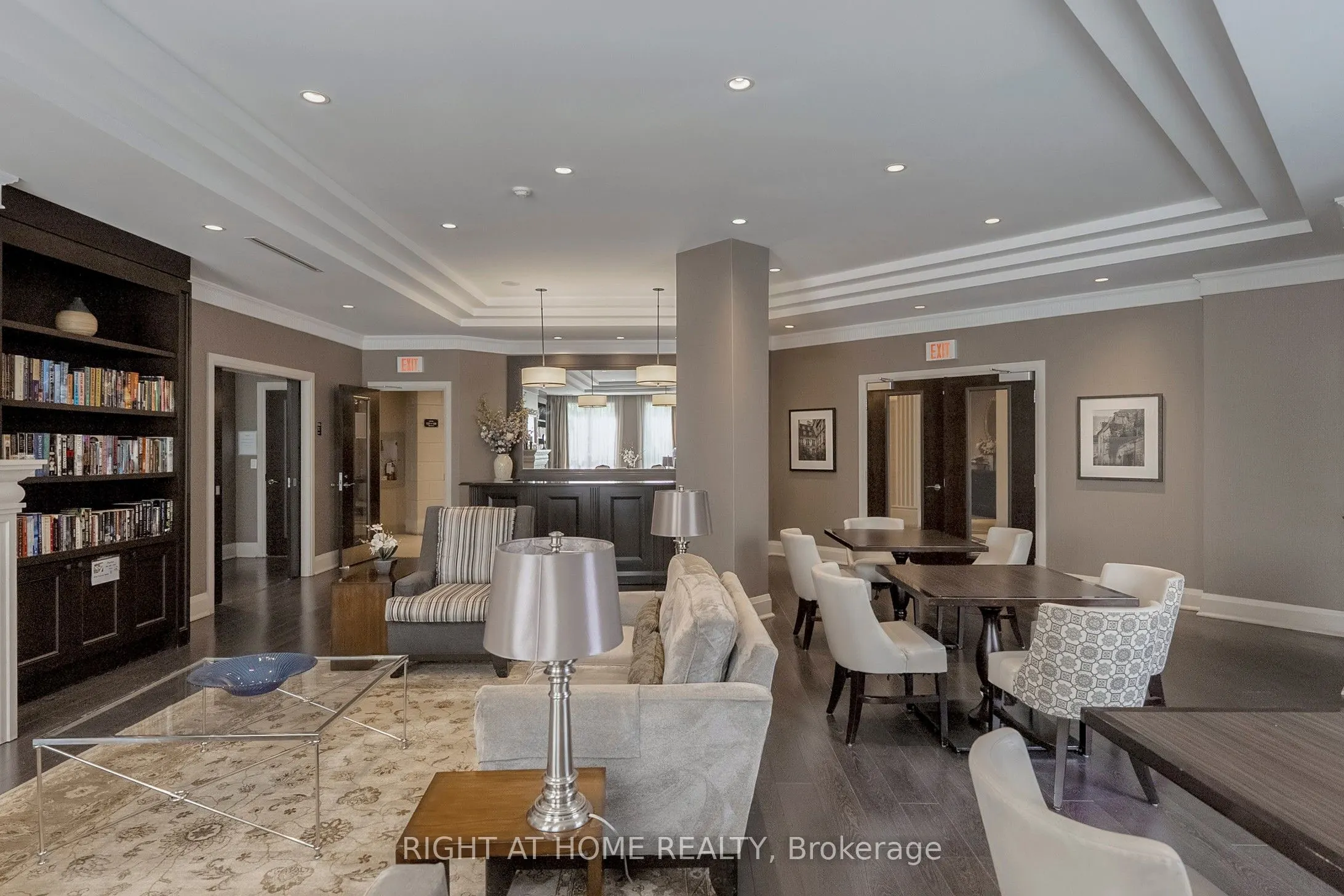 180 John West Way, #422
