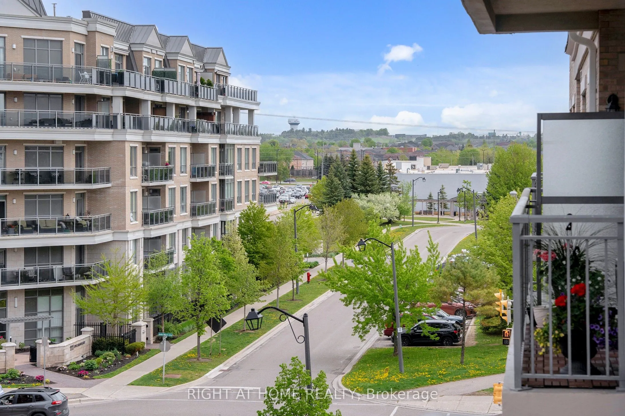 180 John West Way, #422