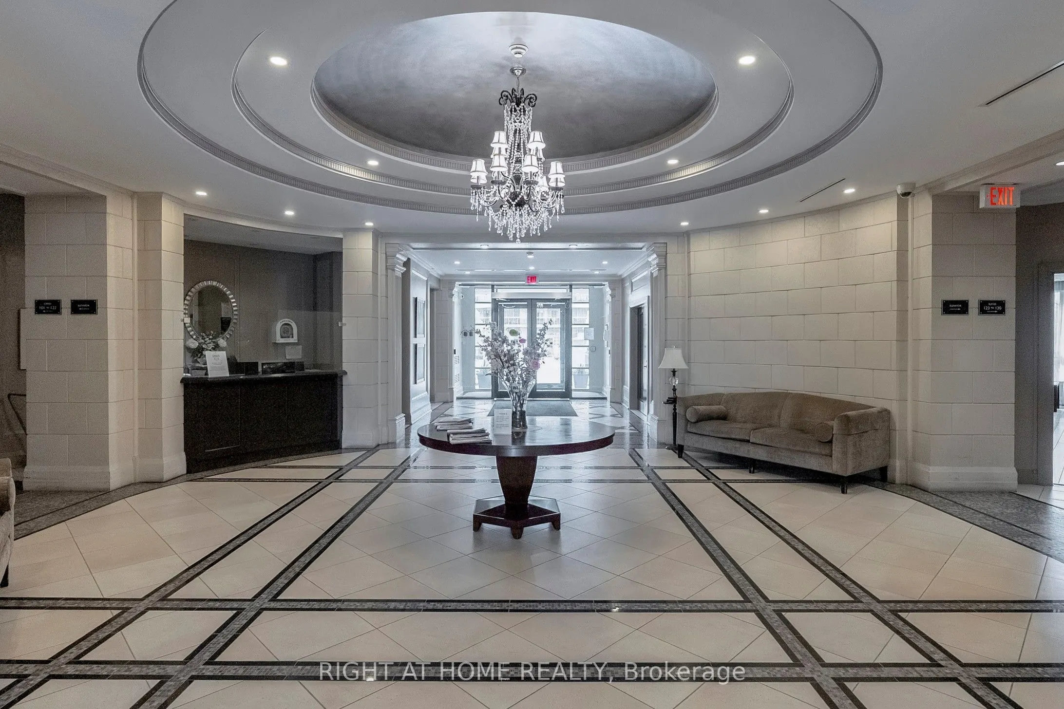180 John West Way, #422