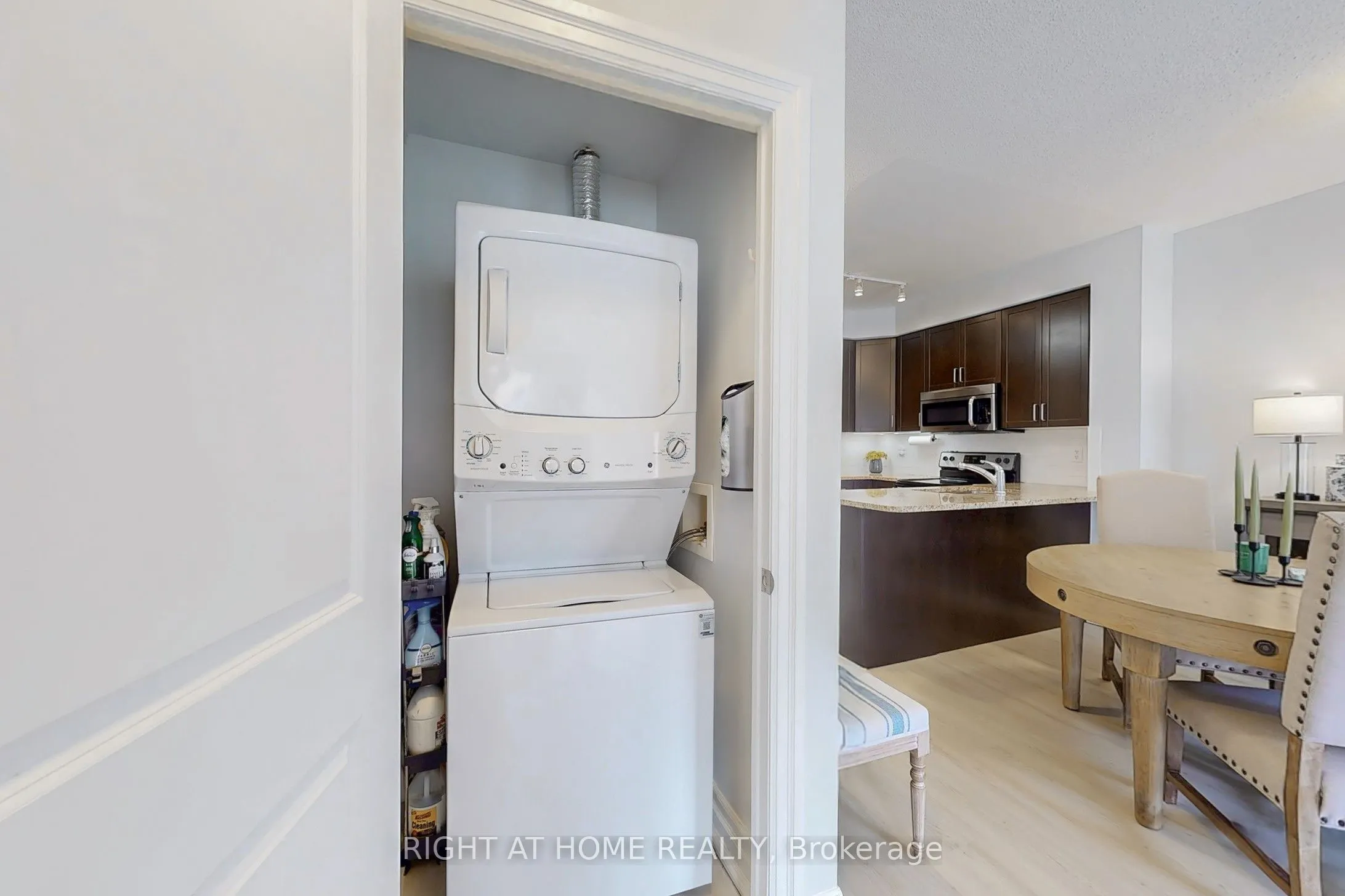180 John West Way, #422