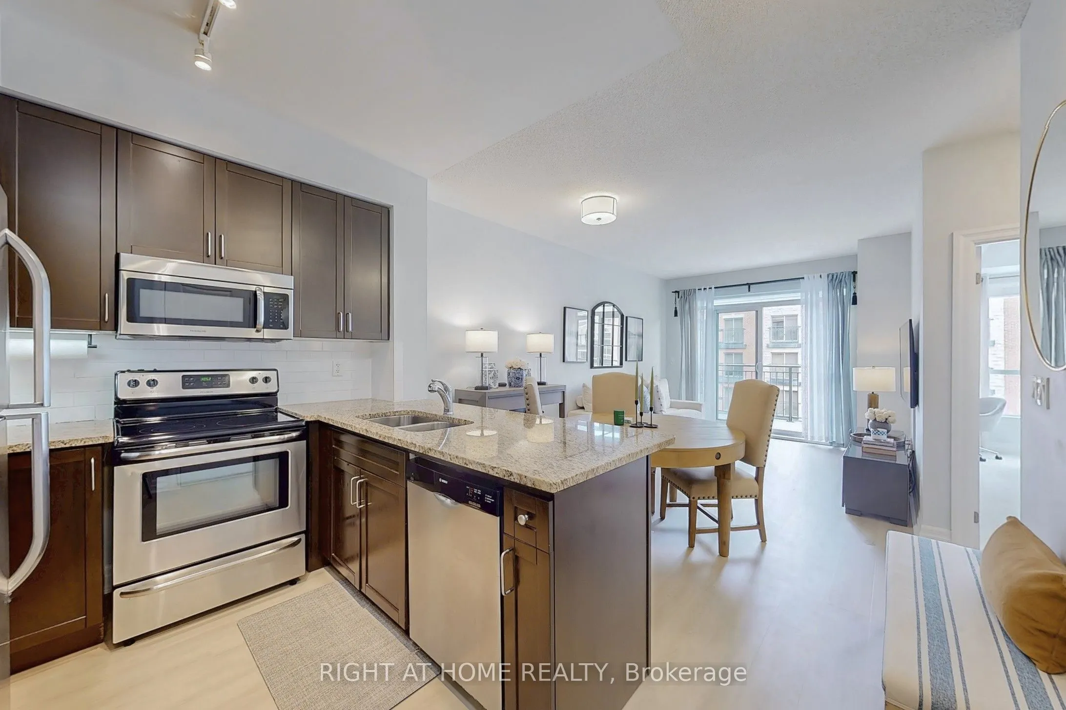 180 John West Way, #422