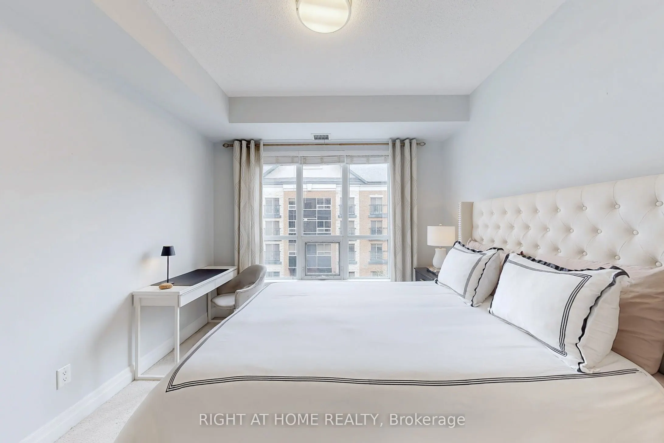 180 John West Way, #422