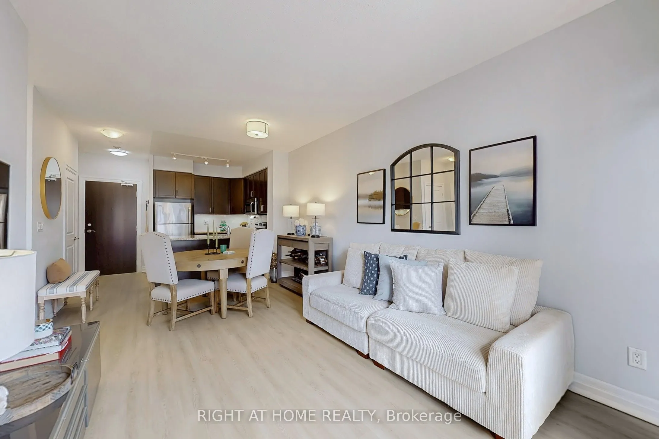 180 John West Way, #422