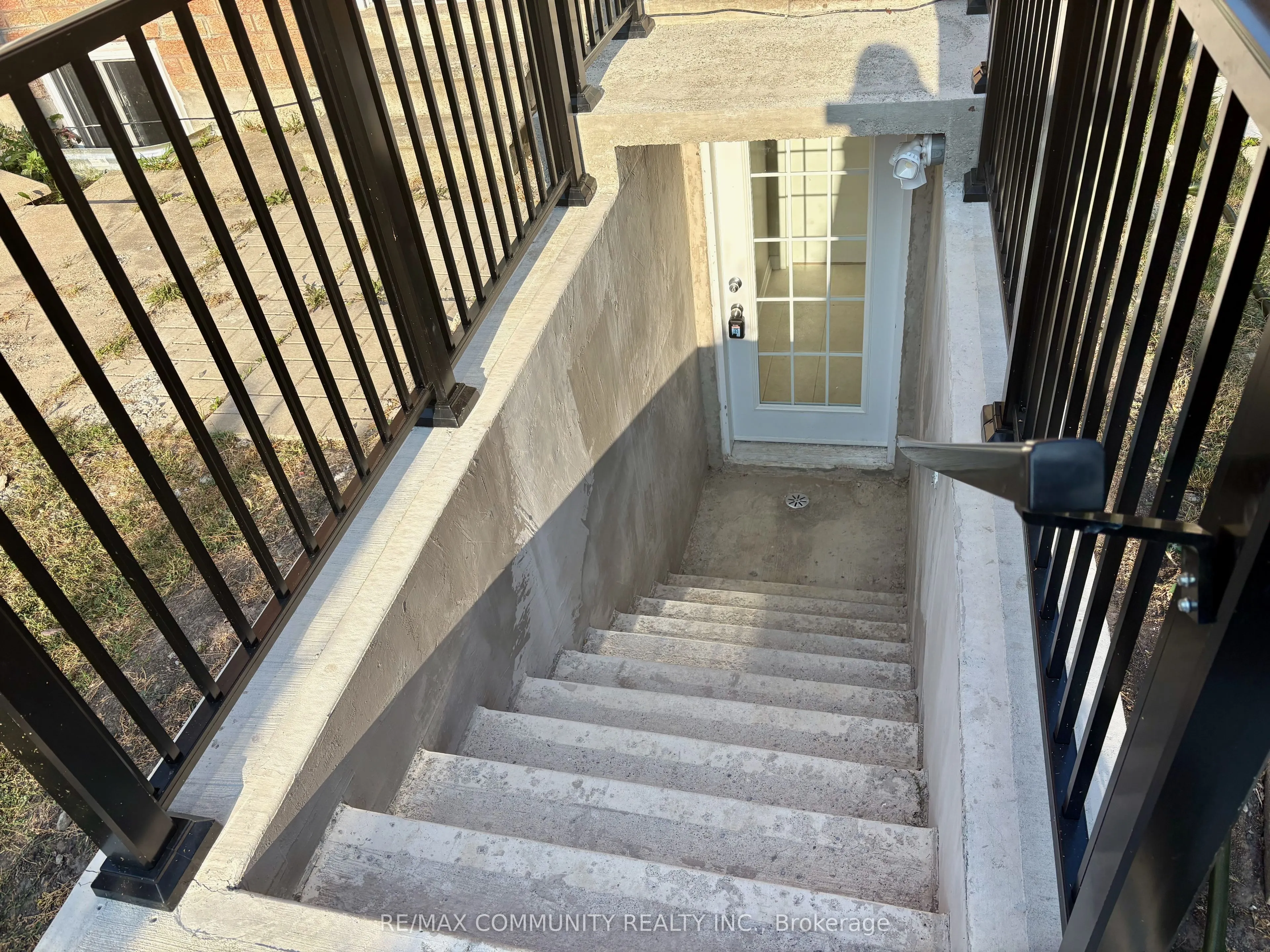 34 Coppard Avenue, #Basement B