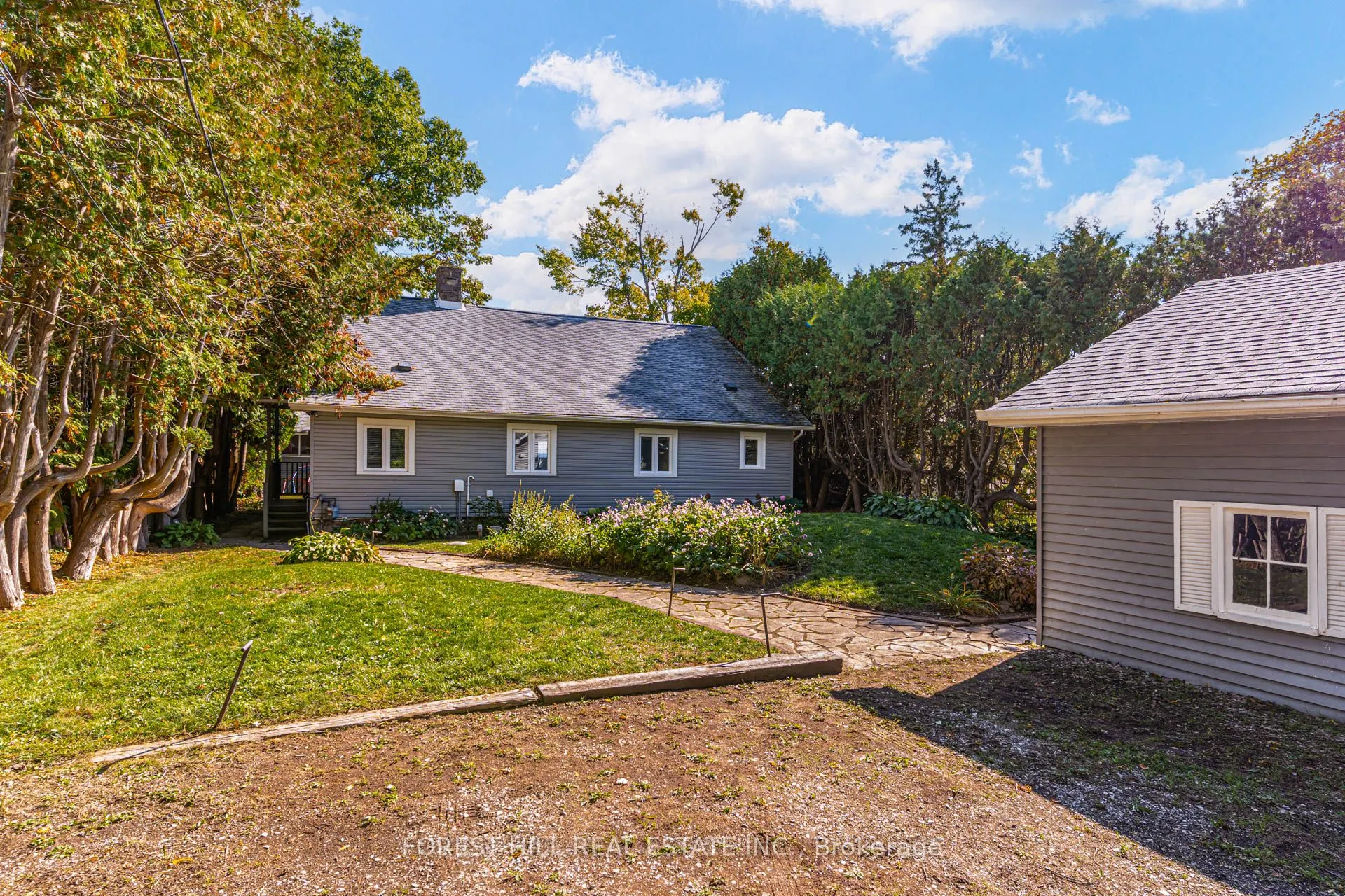 41 Sunnypoint Drive