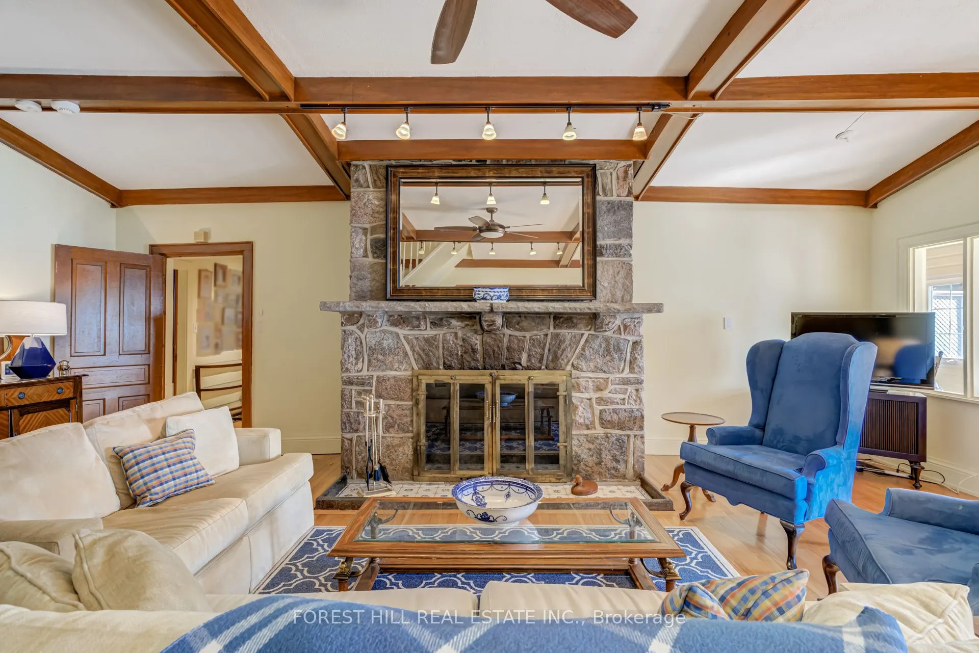 41 Sunnypoint Drive