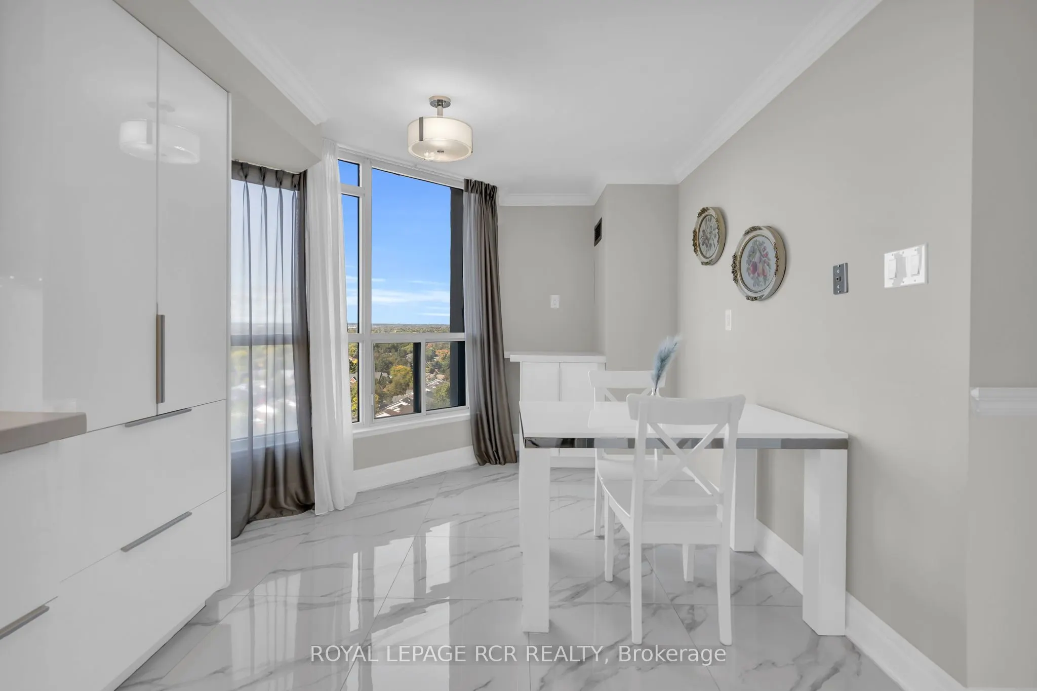 1 Clark Avenue W, #1607