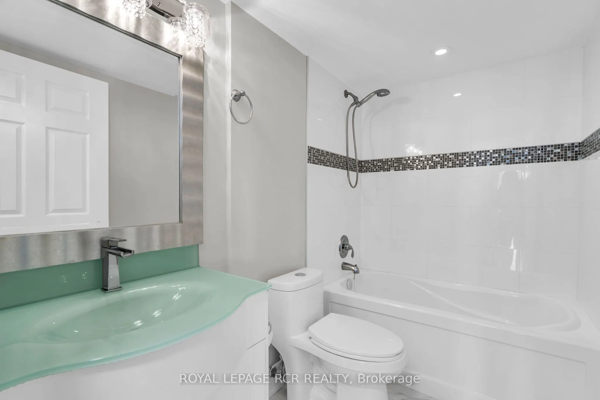 1 Clark Avenue W, #1607