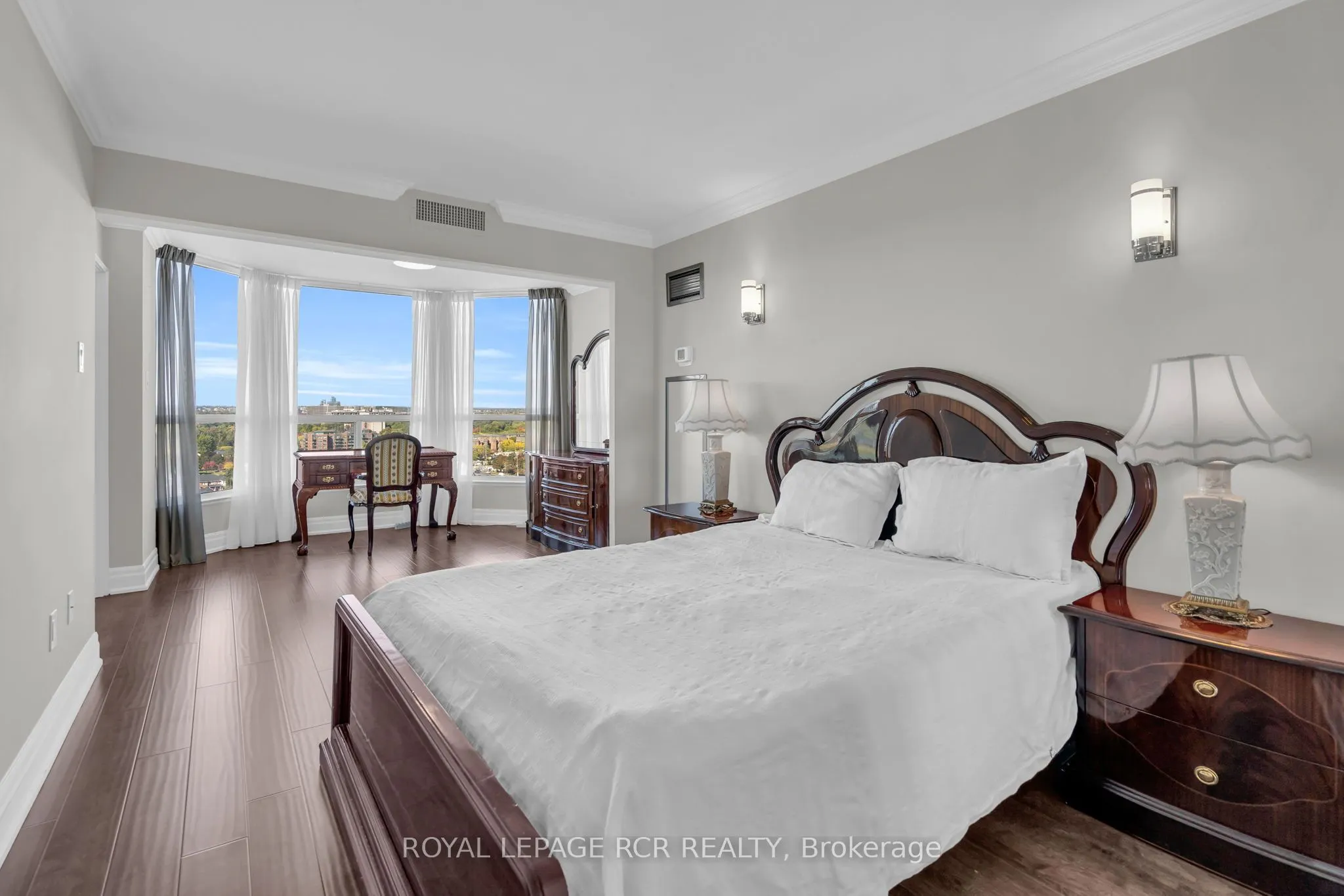 1 Clark Avenue W, #1607