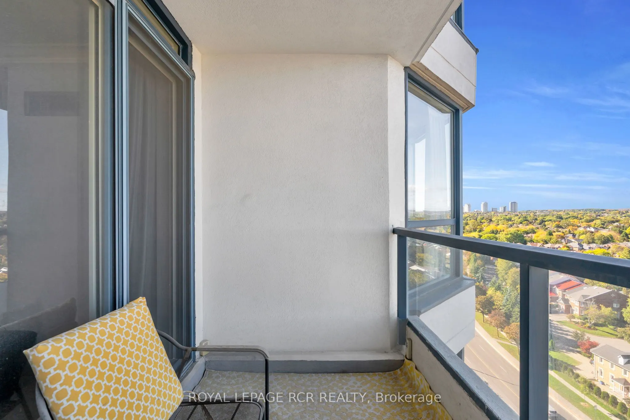 1 Clark Avenue W, #1607
