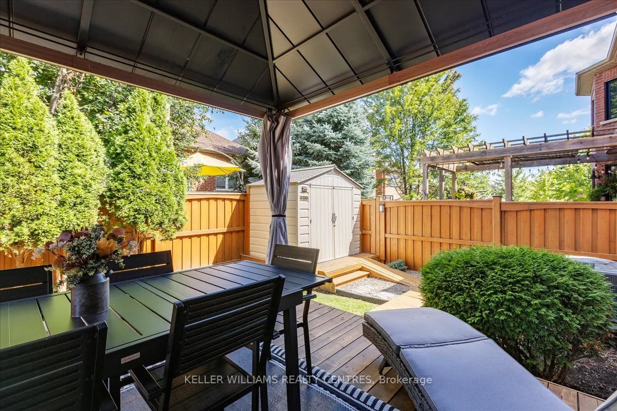 47 Ames Crescent