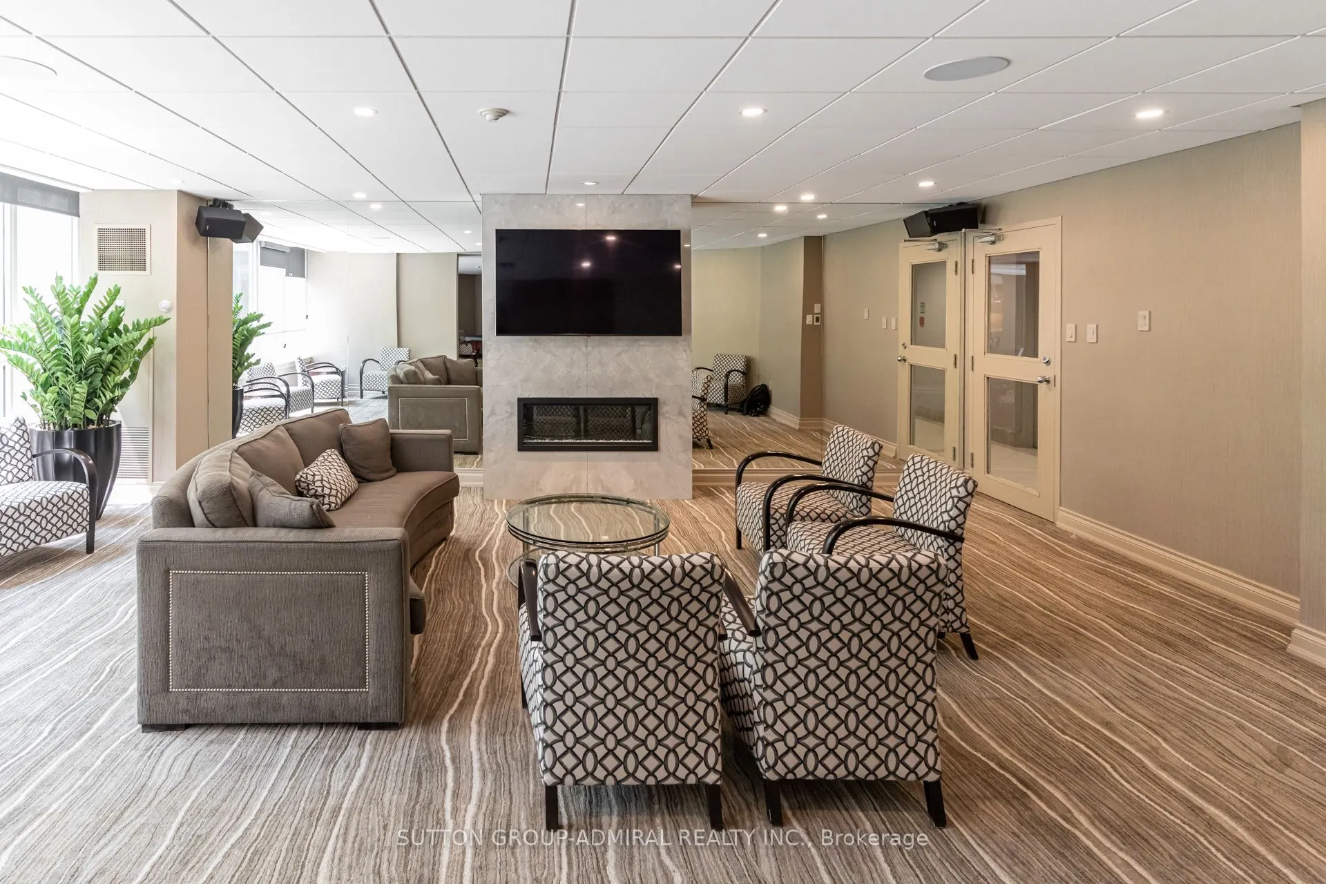 7250 Yonge Street, #311