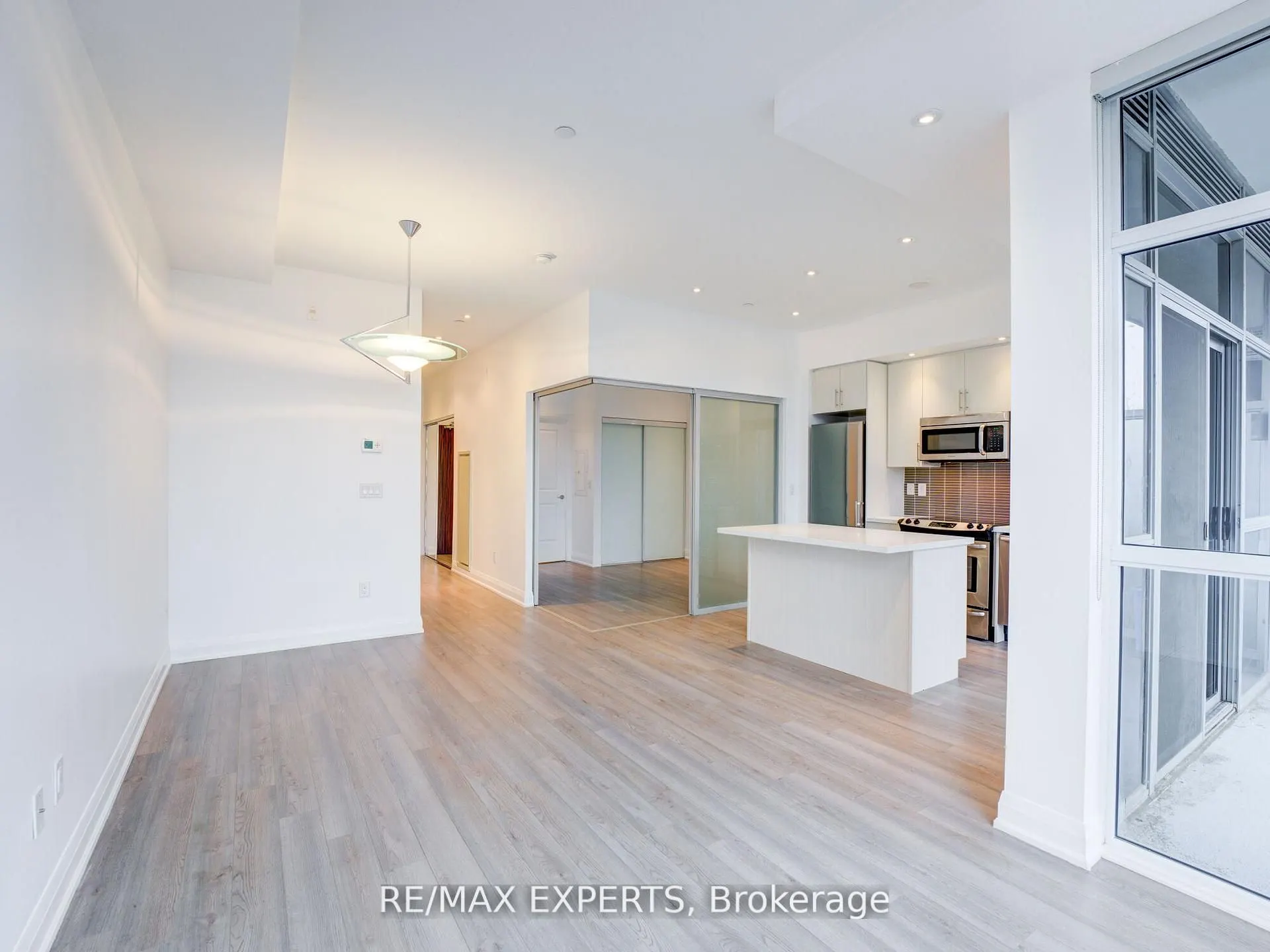 8763 Bayview Avenue W, #231