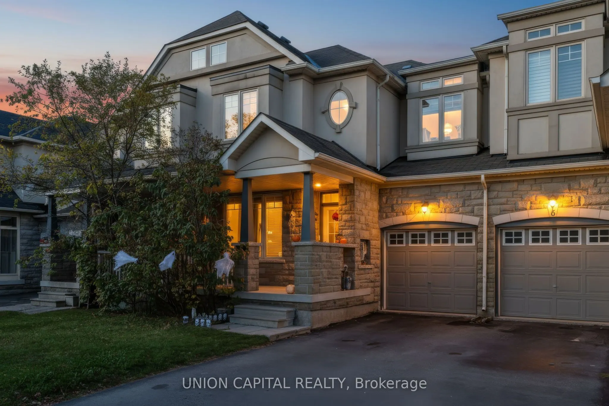 8 Stookes Crescent