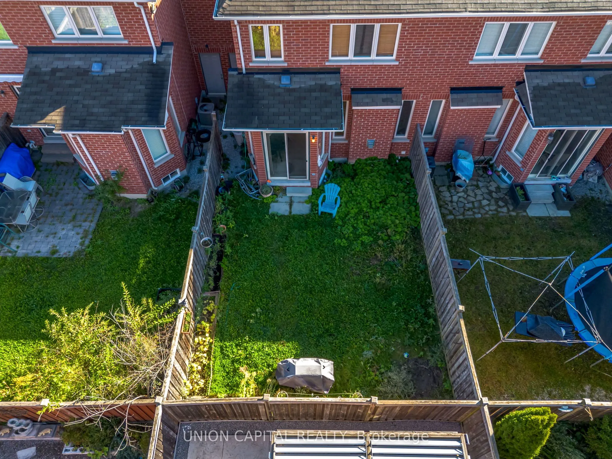 8 Stookes Crescent