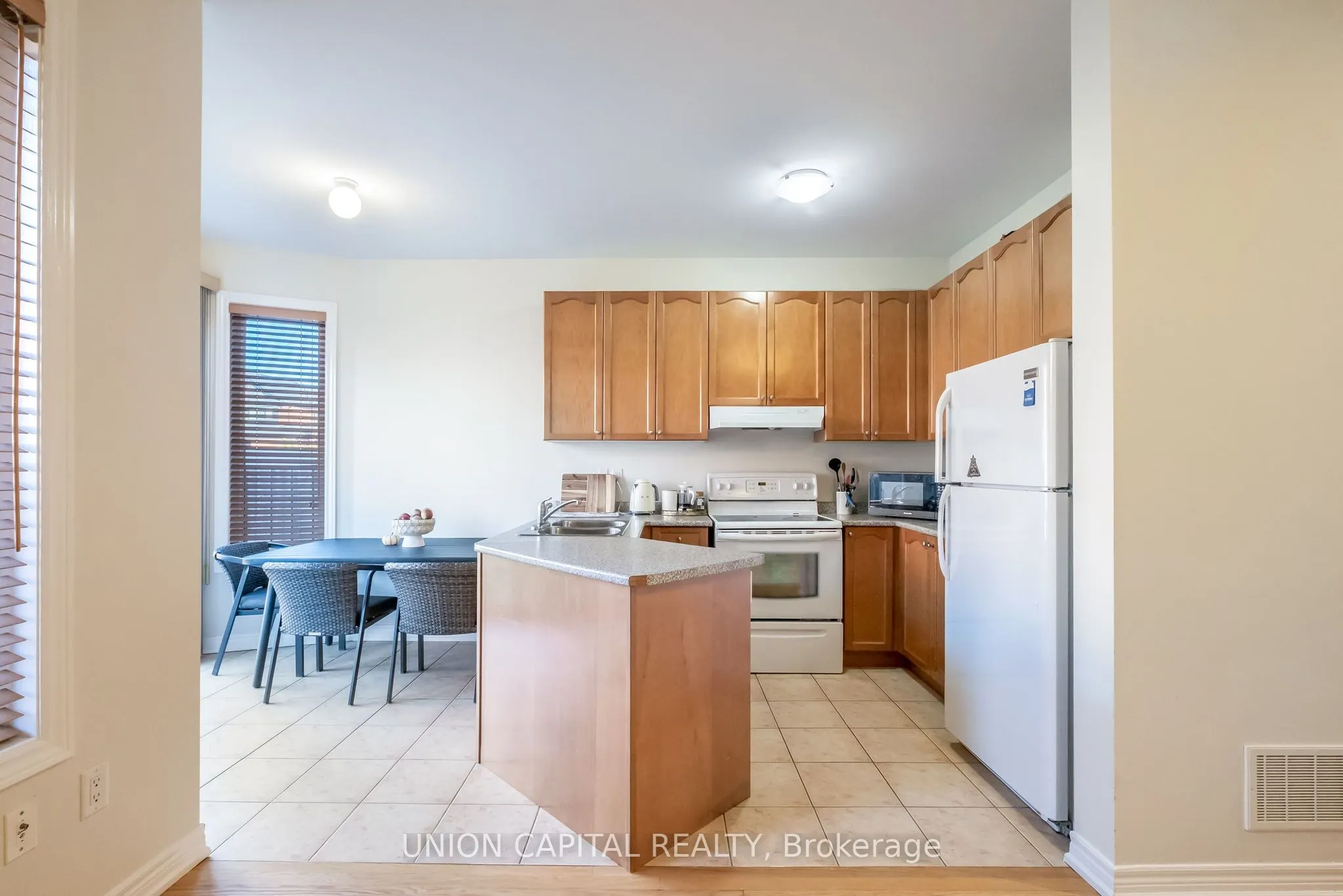 8 Stookes Crescent