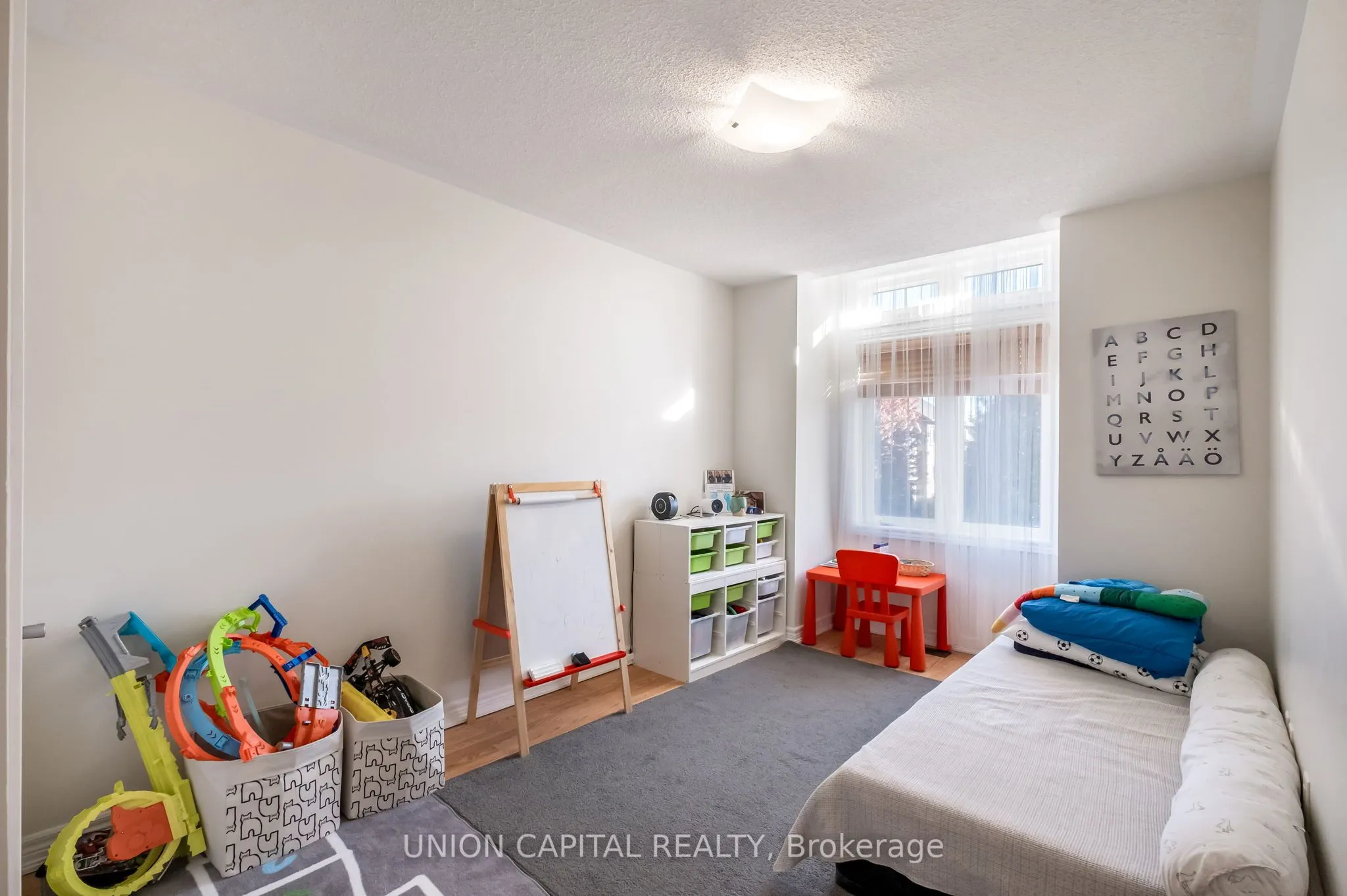 8 Stookes Crescent