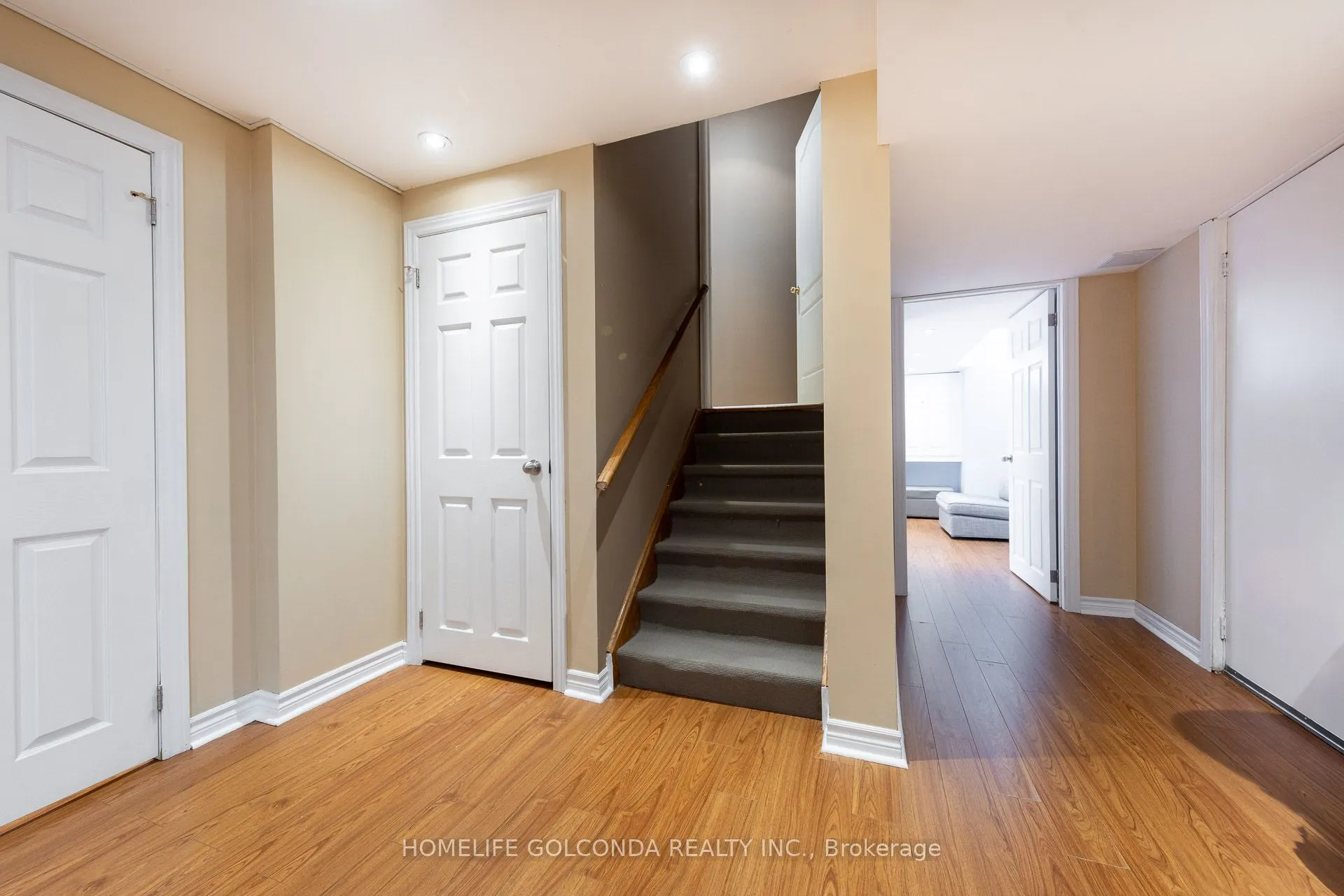 77 Arco Circle