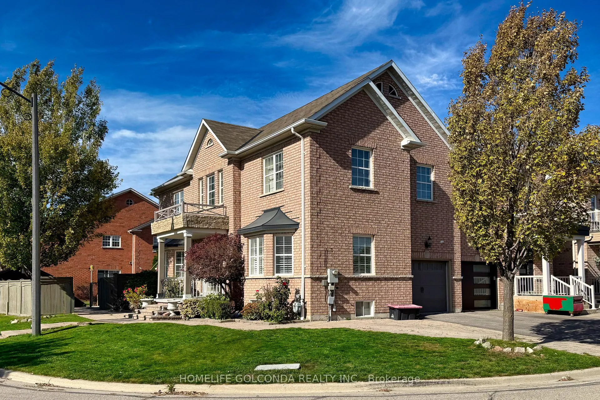 77 Arco Circle