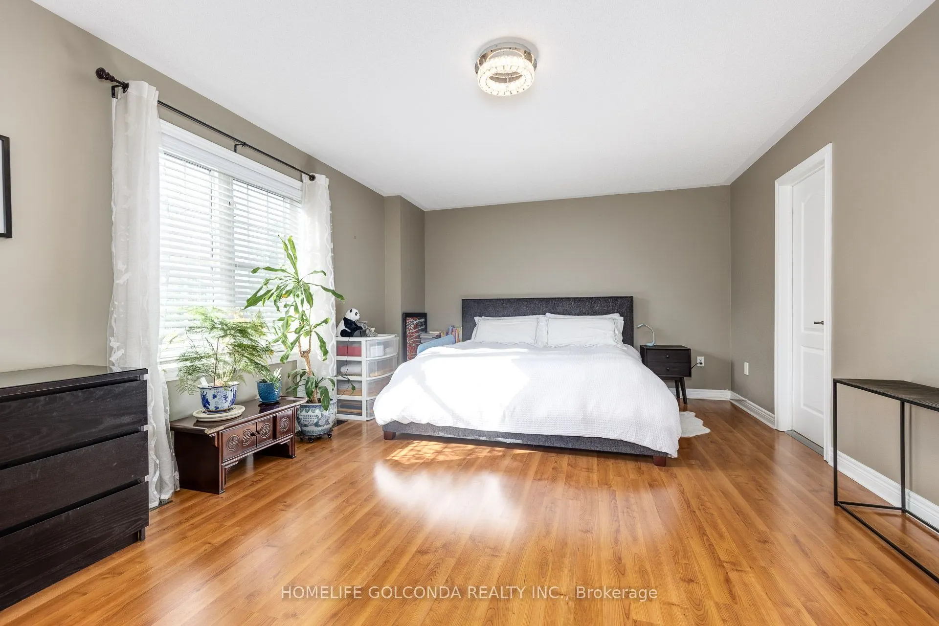 77 Arco Circle