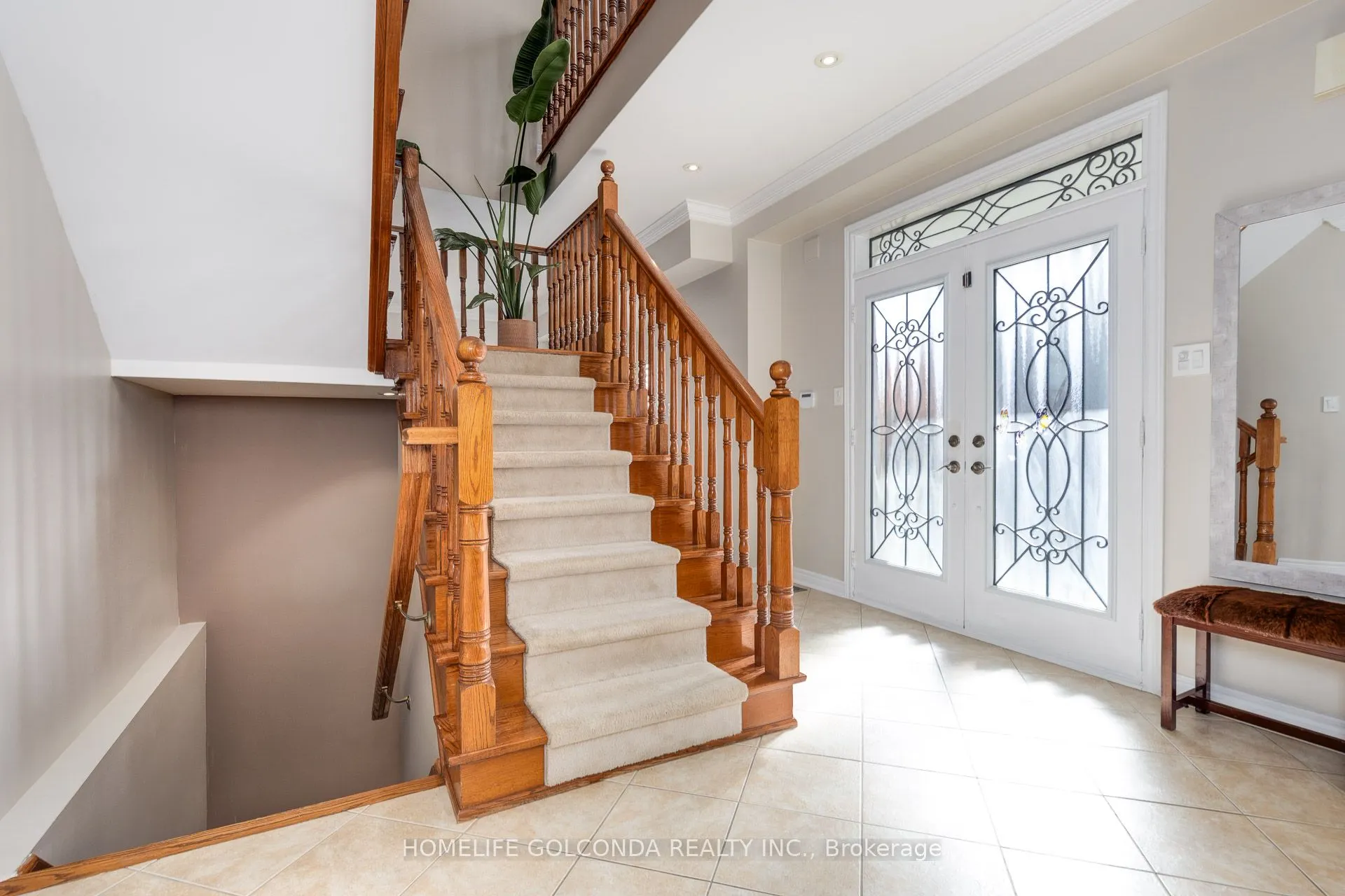 77 Arco Circle