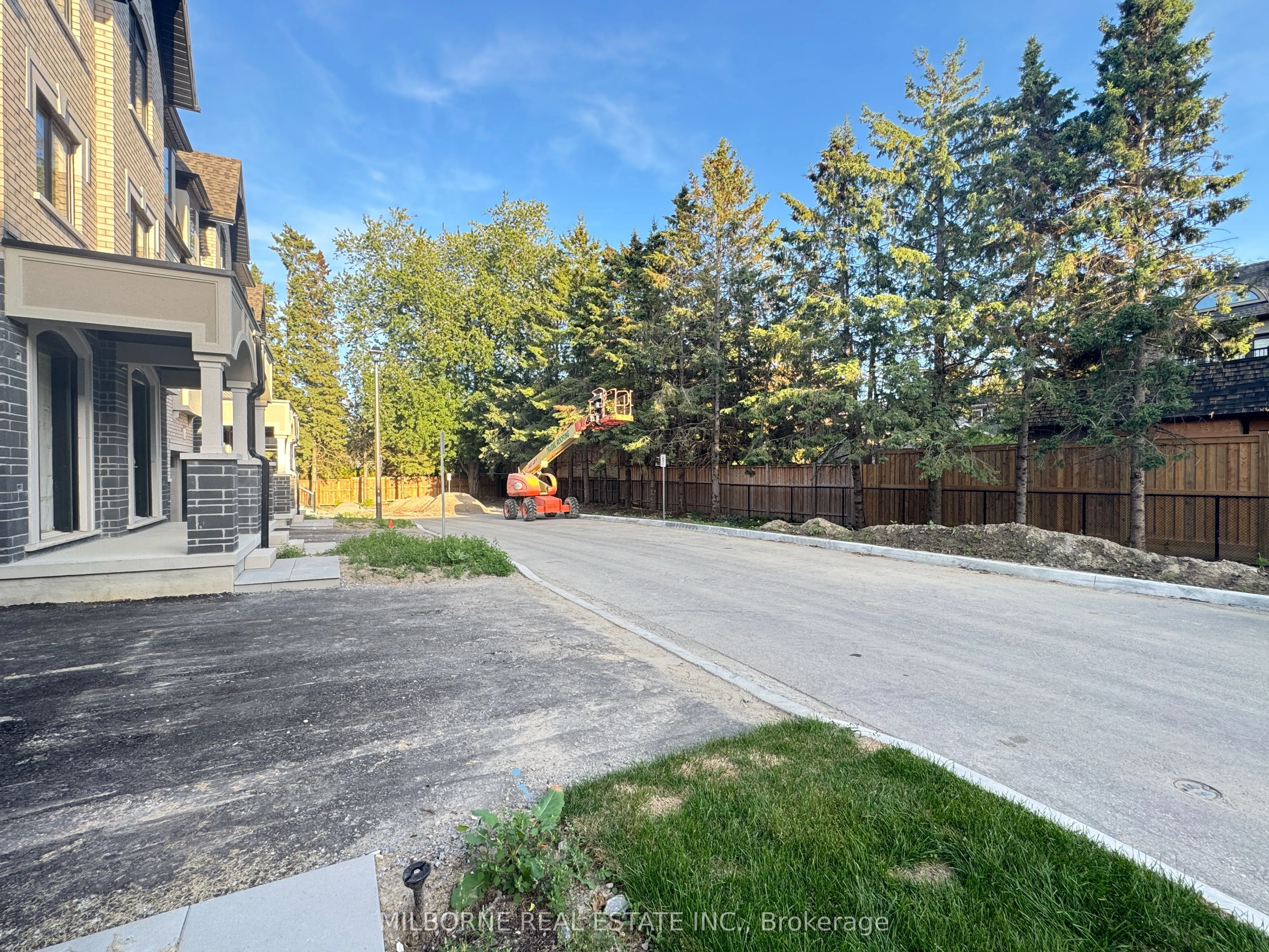 33 Jane Underhall Place