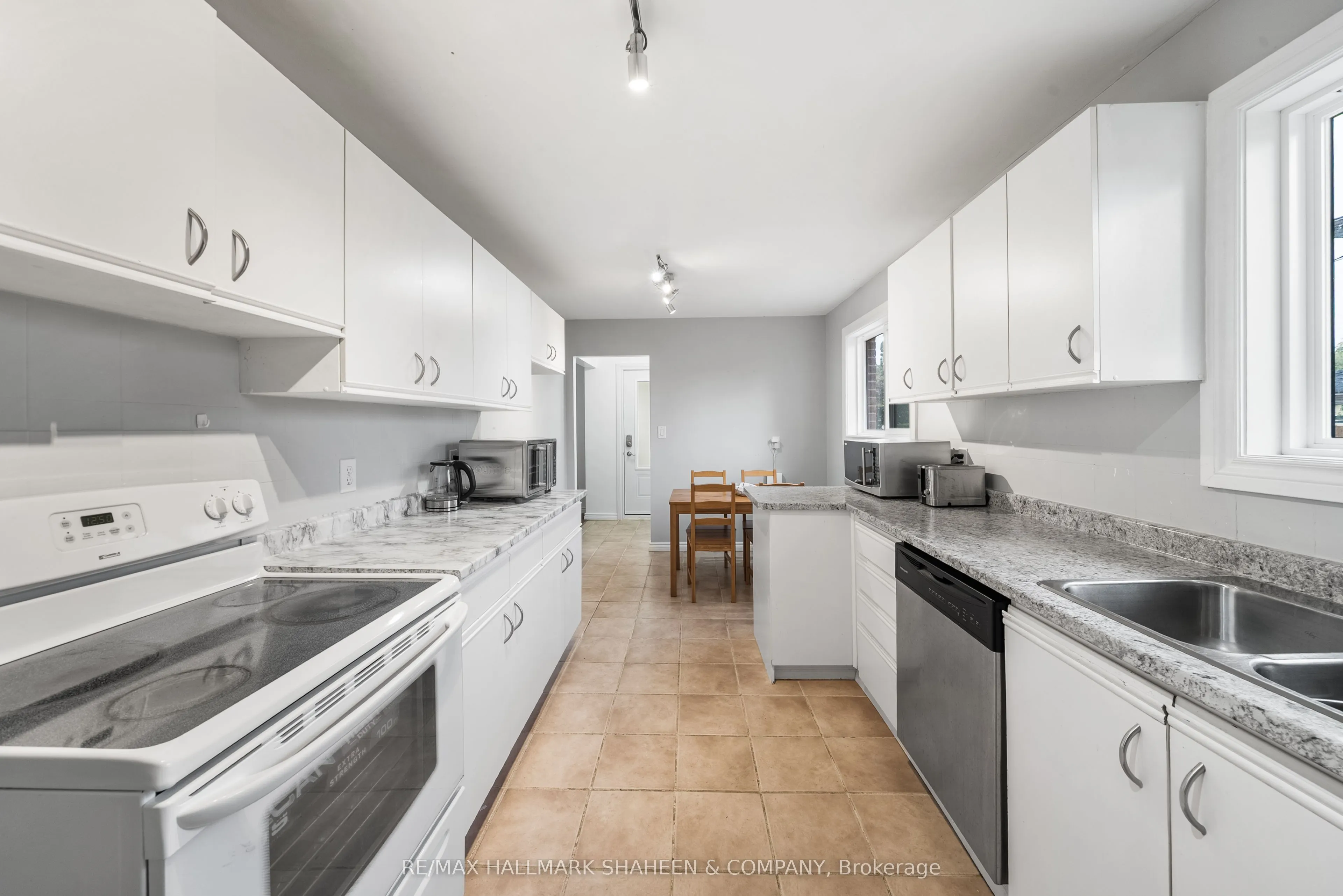 213 Patterson Street, #Main