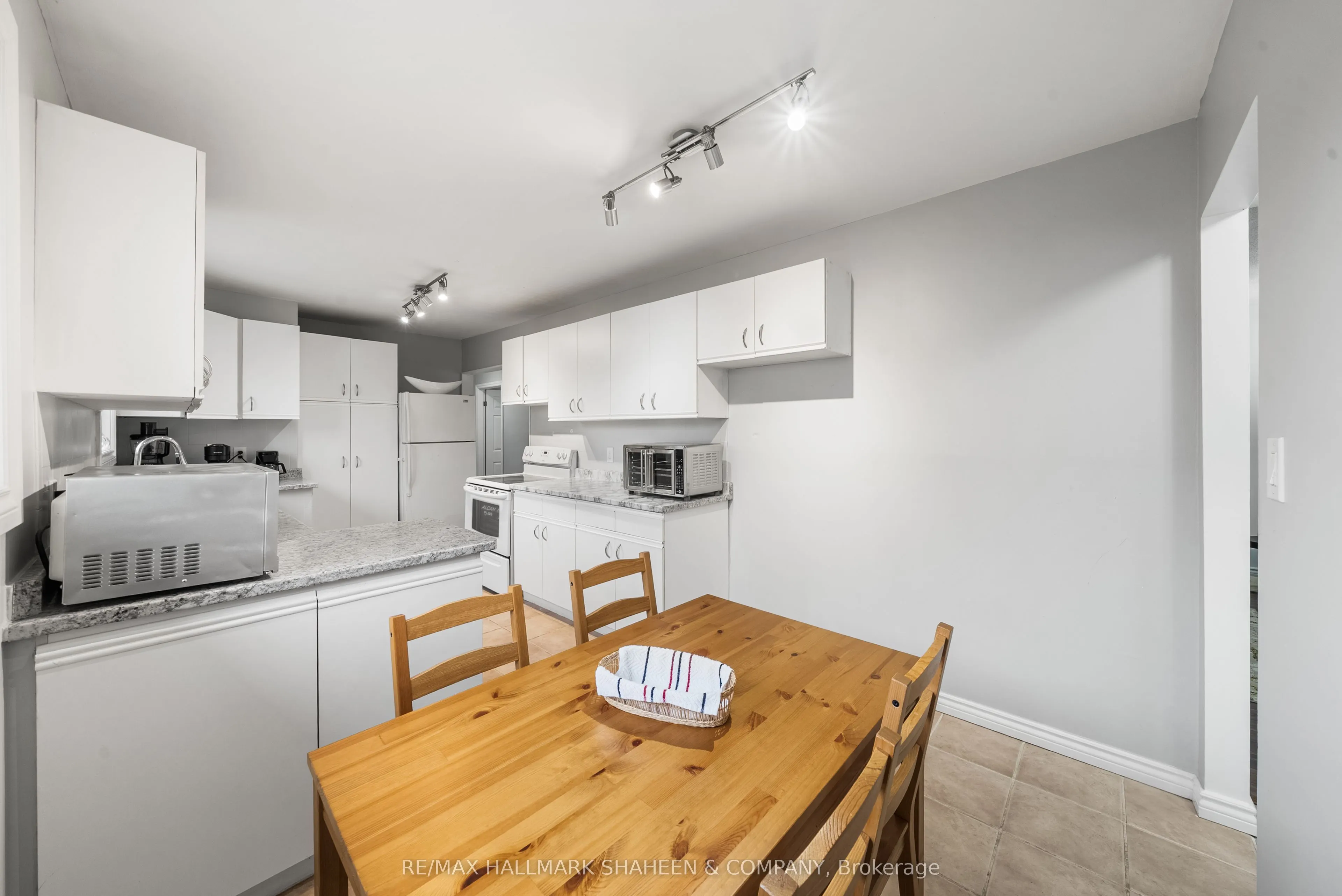213 Patterson Street, #Main