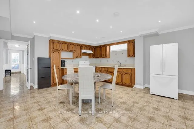 99 Willis Road, #Lower