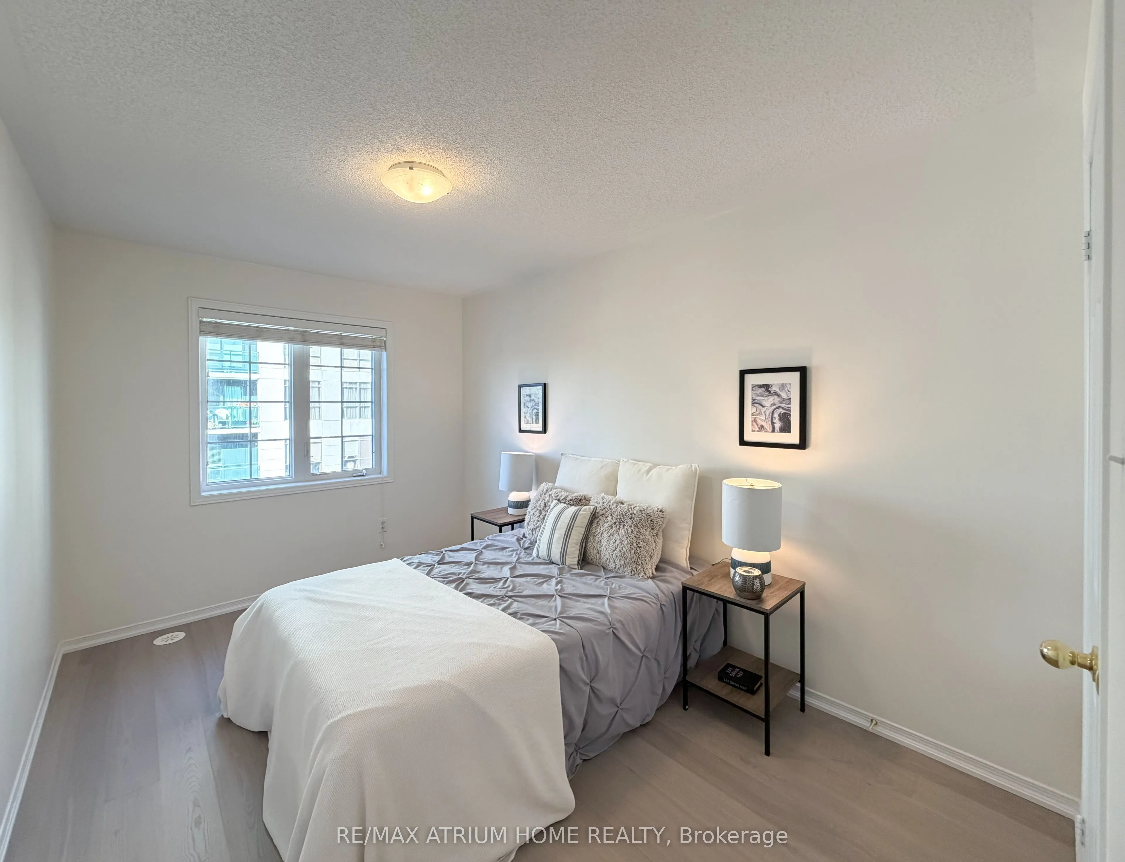 284 Church Street S, #33