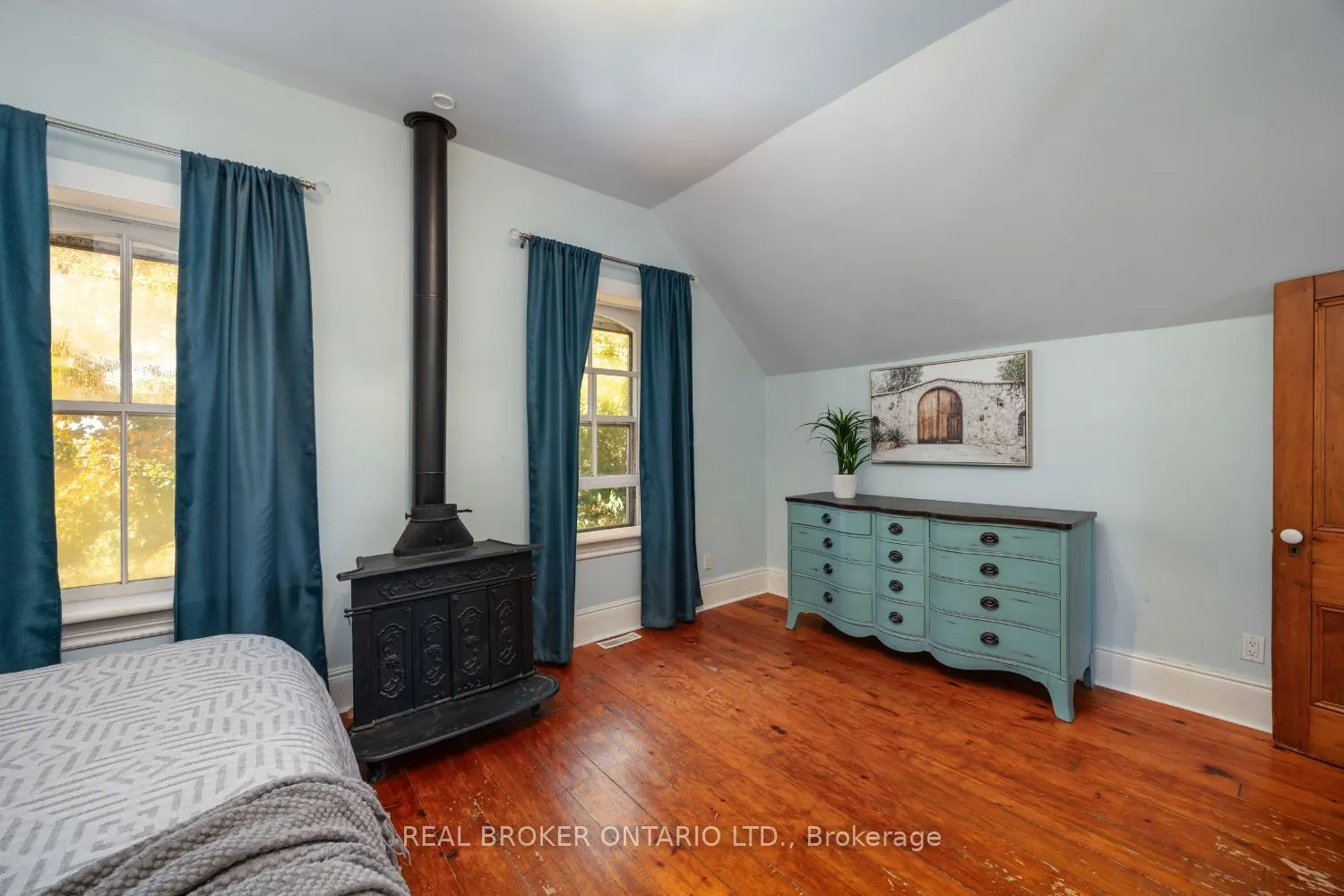 8680 Concession Road 4