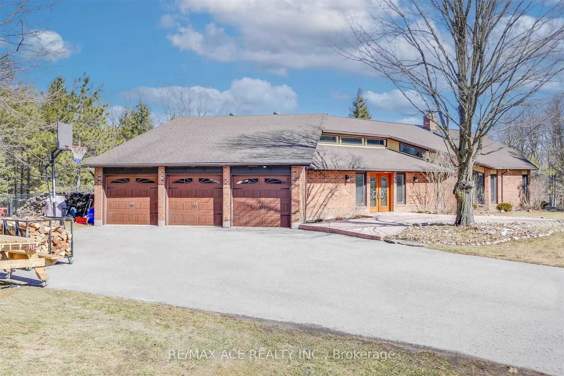 5 Island Court