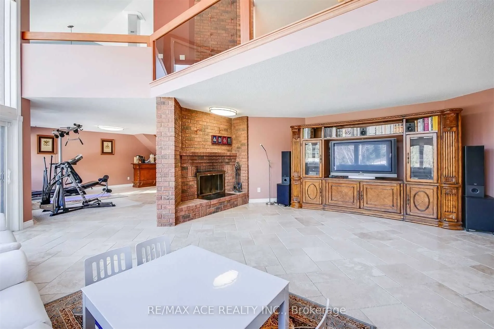5 Island Court