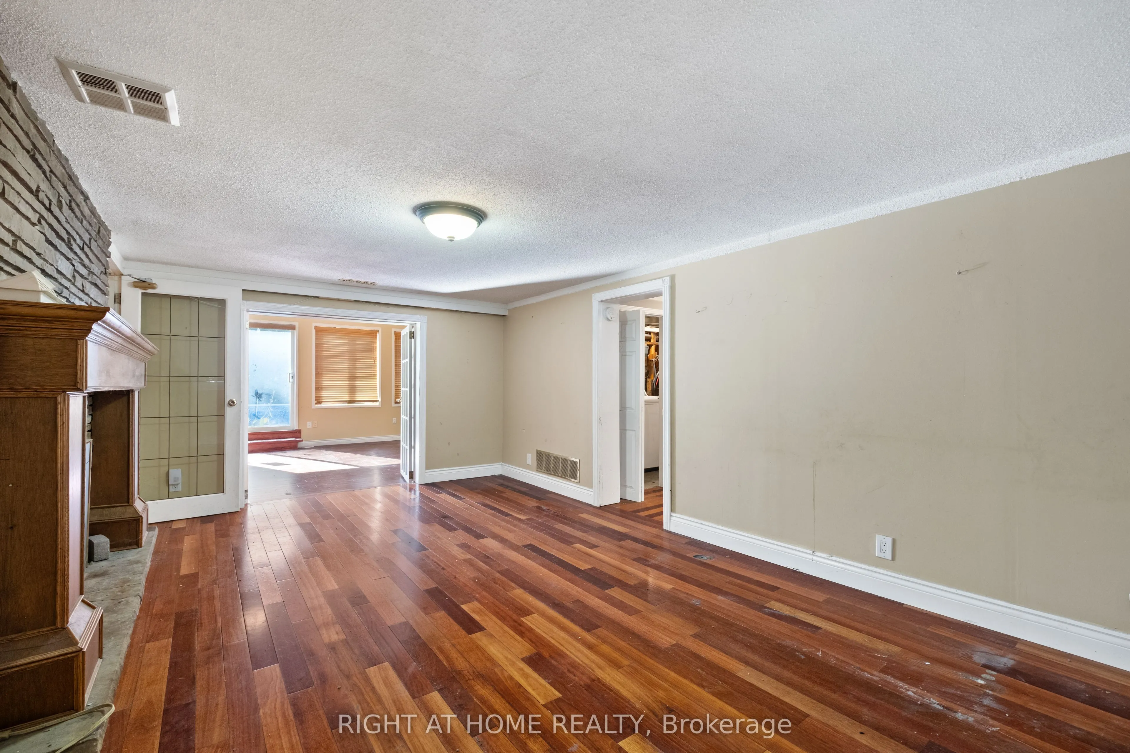 275 Miami Drive