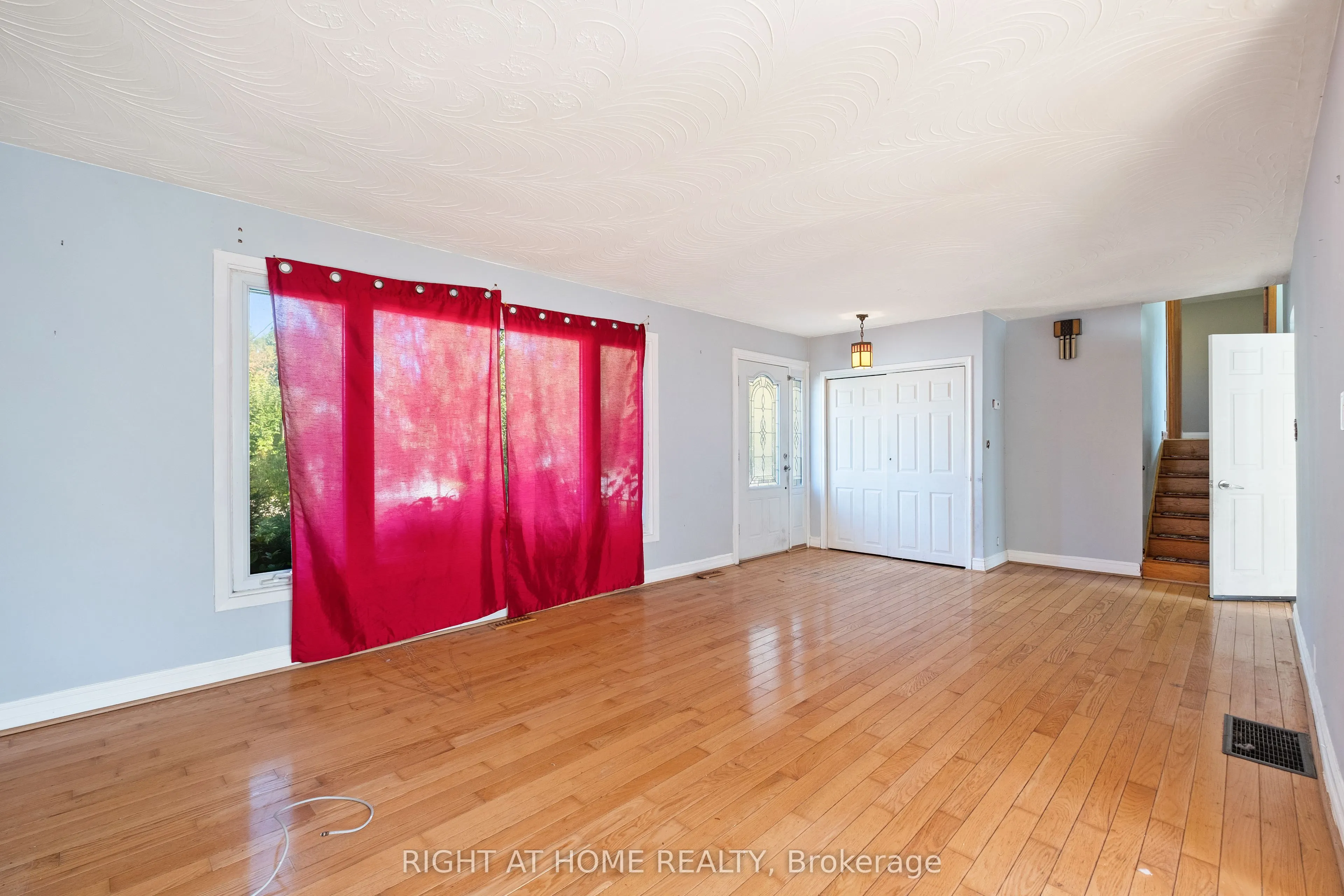 275 Miami Drive