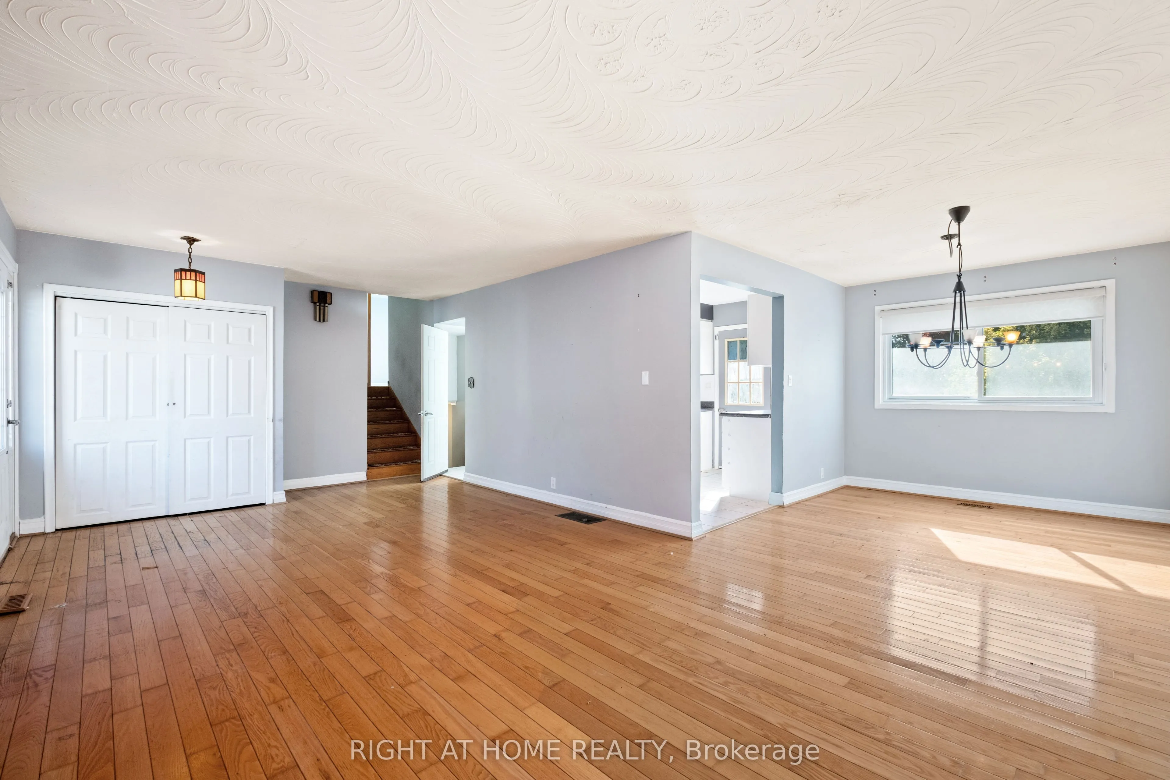 275 Miami Drive