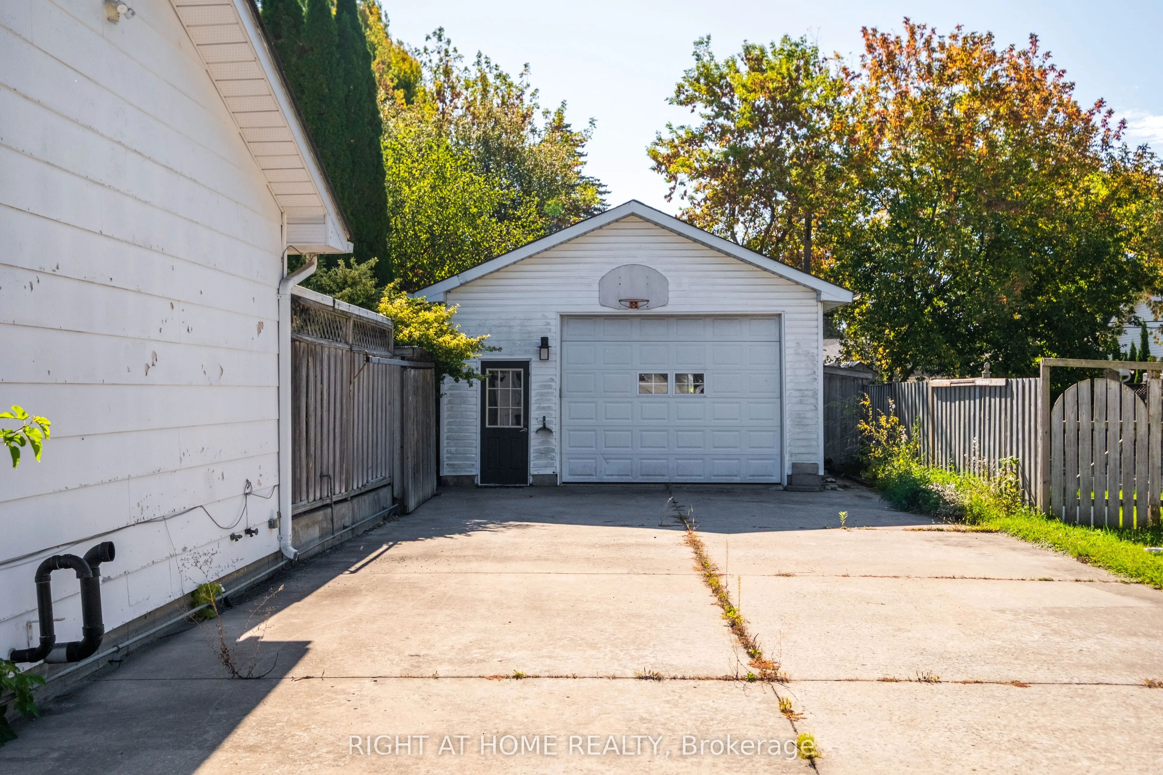 275 Miami Drive