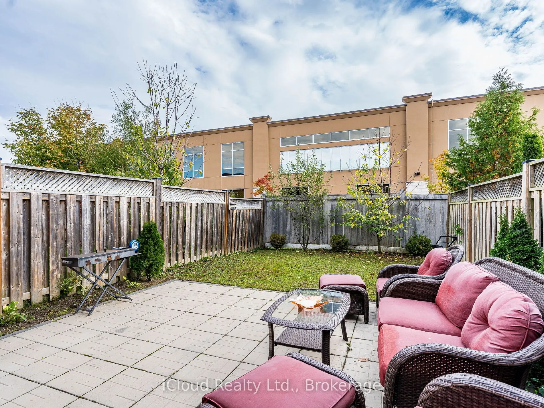 135 Windrow Street