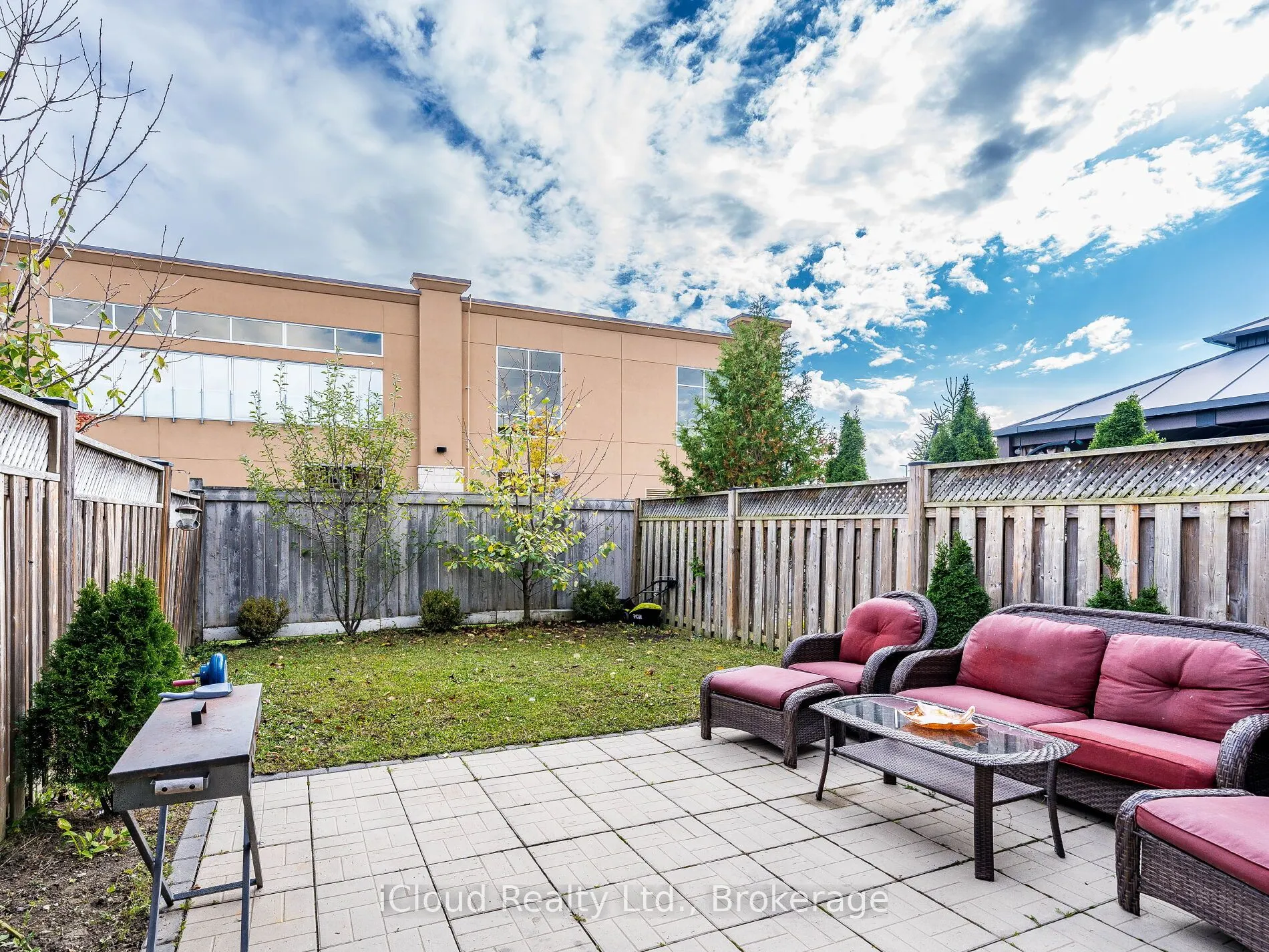 135 Windrow Street