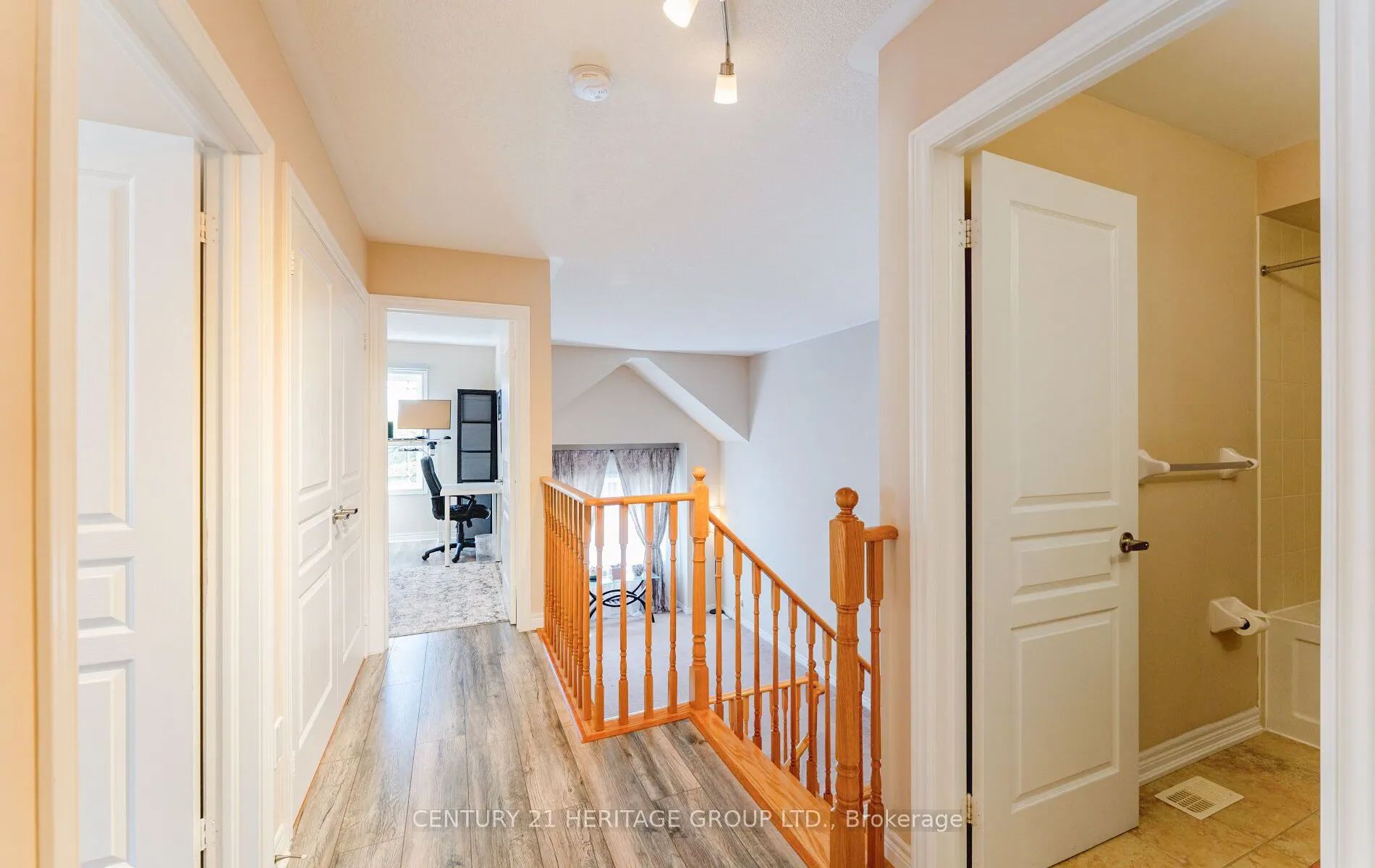 50 Sydie Lane, #Upper