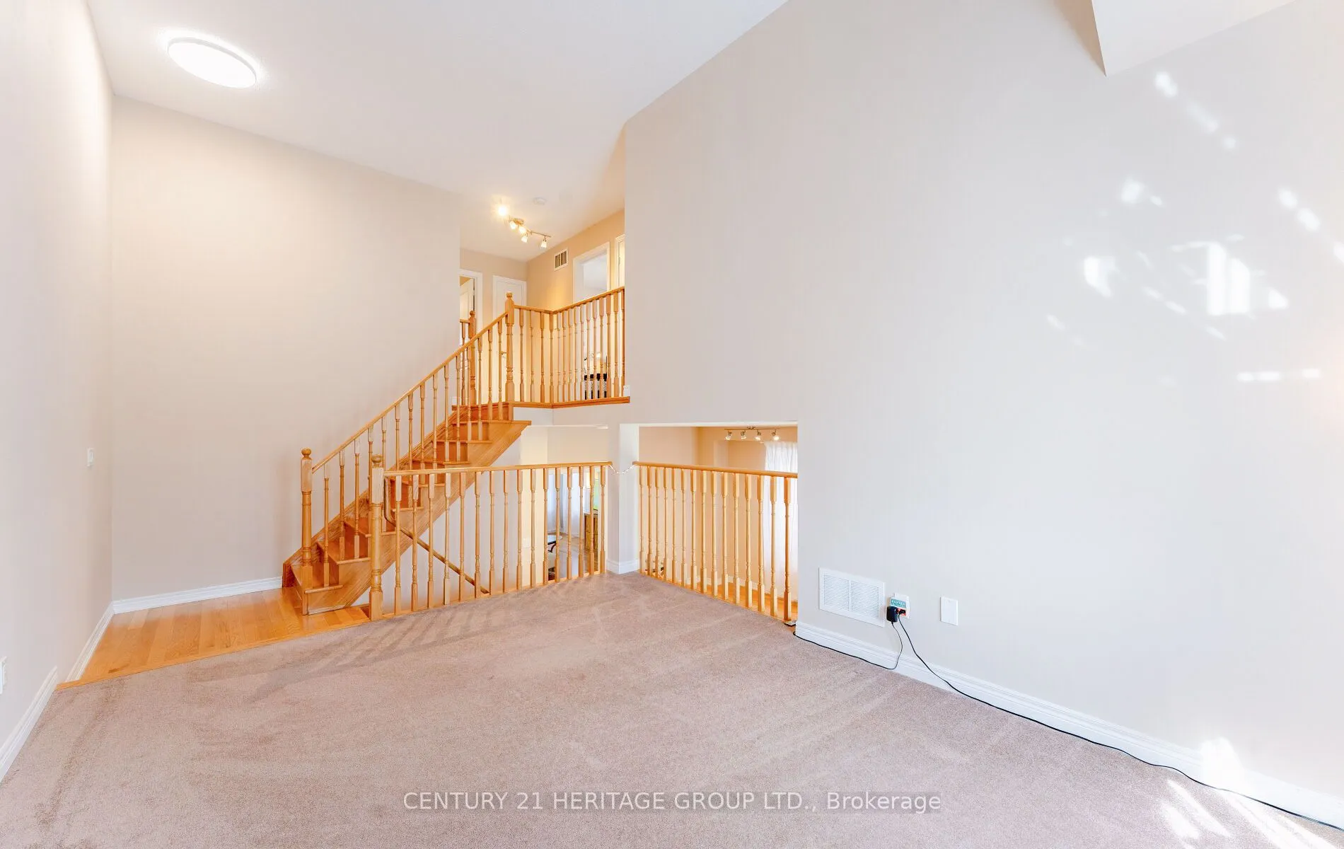 50 Sydie Lane, #Upper